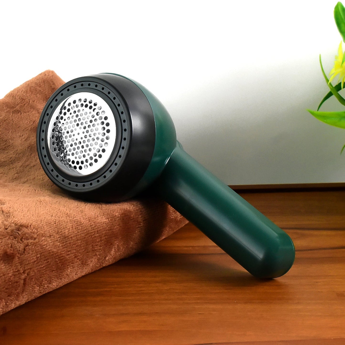 Portable Lint Remover with USB Cable (1 Pc) Your Brand