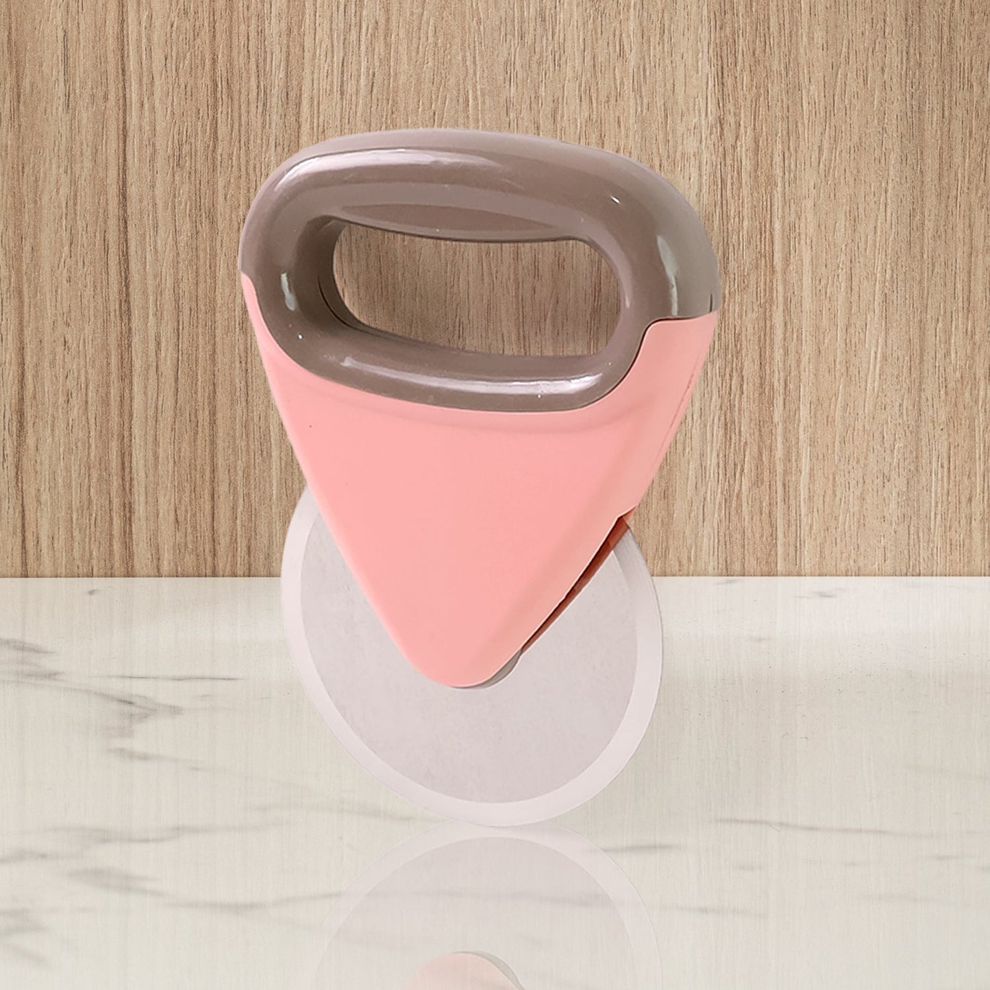 HomeChef Ergonomic Pizza Cutter with Stainless Steel Rotating Blade (1 Pc) Your Brand