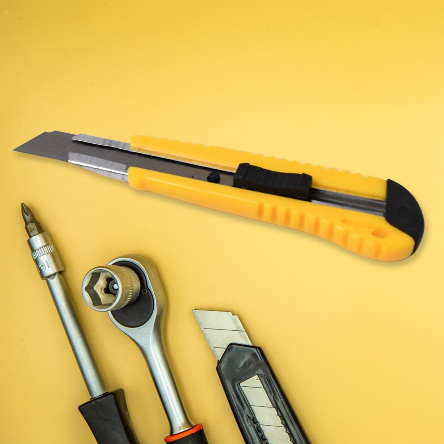4 In 1 Hand Tool Kit Maintenance Repair Kits (1 Set) Your Brand