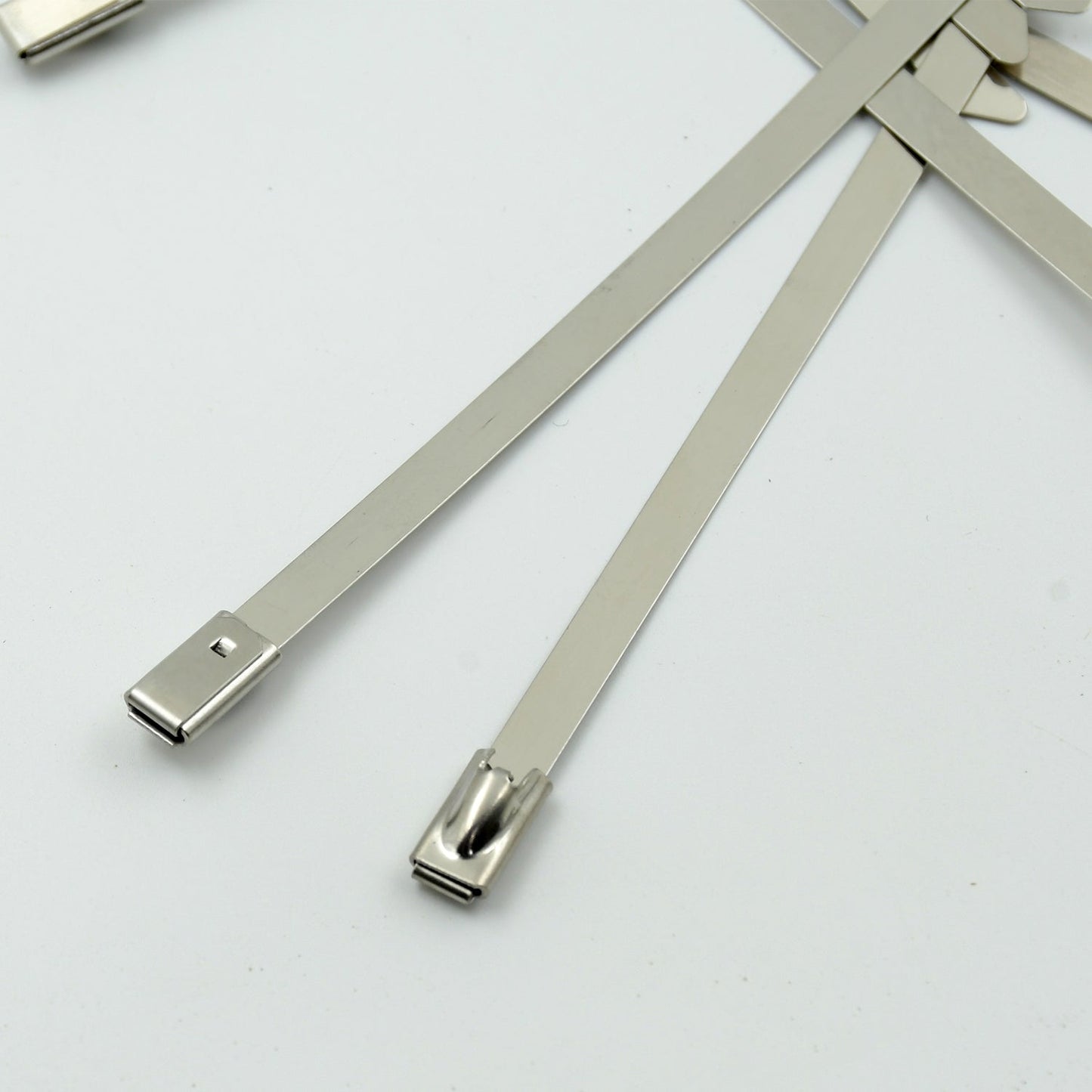 Stainless Steel Cable Ties for Solar & Home Use (100 Pc, 4.6x100mm) Your Brand