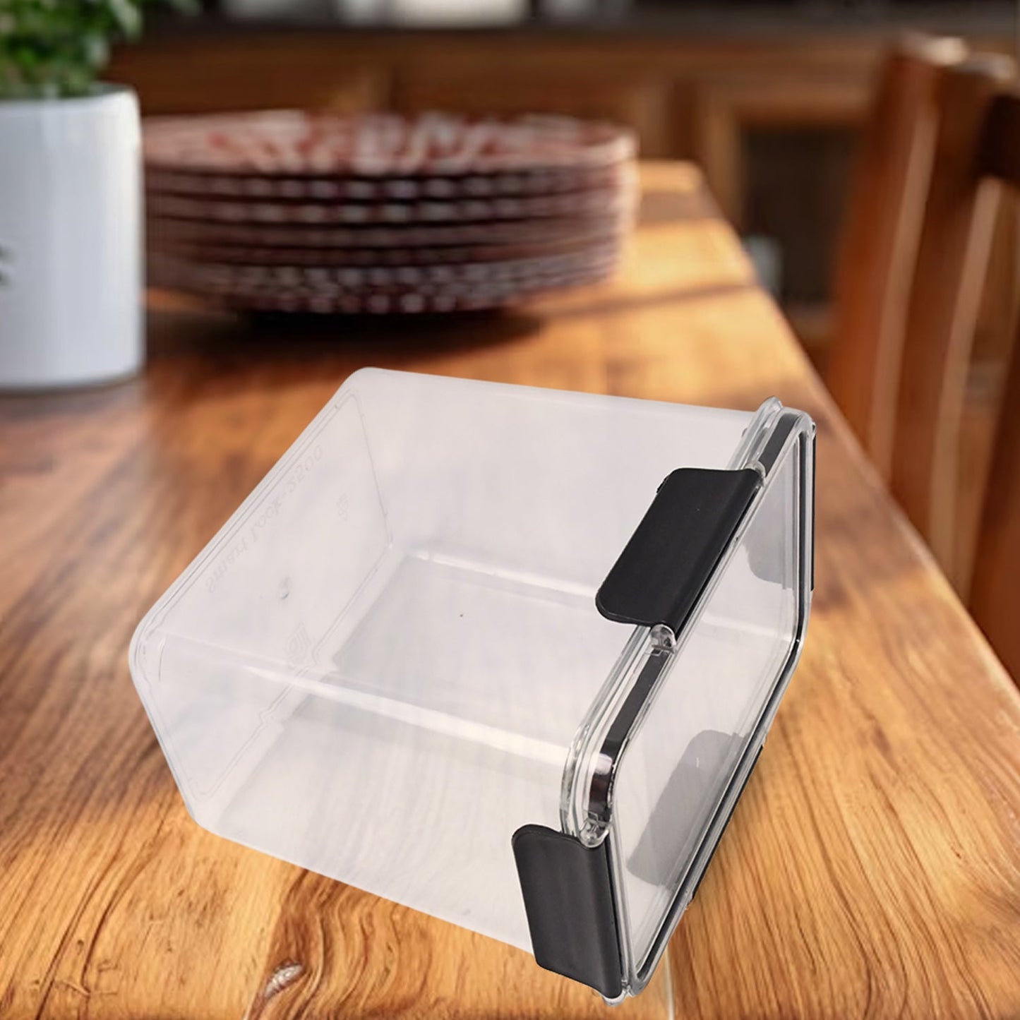 Food Storage Container Airtight Plastic Container with Easy Snap Lids (2500ml / 1 Pc) Your Brand