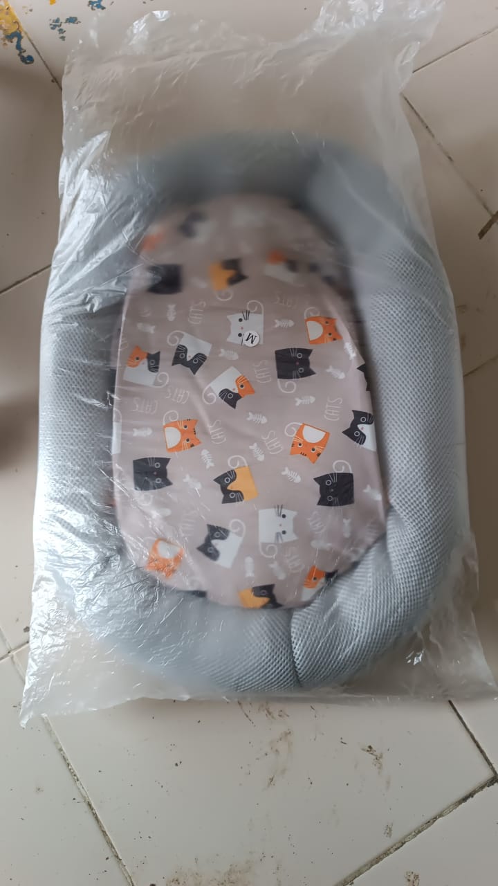 Round Soft Plush Cat Bed with Cartoon Cat Print Cushion 1 Pc Your Brand