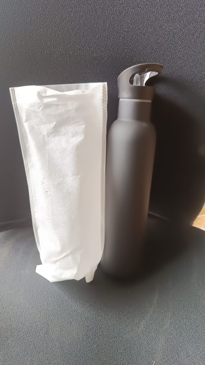 Sports Water Bottle – Matte Finish Leak-Proof Reusable Bottle 900 ML Approx (1 Pc) Your Brand