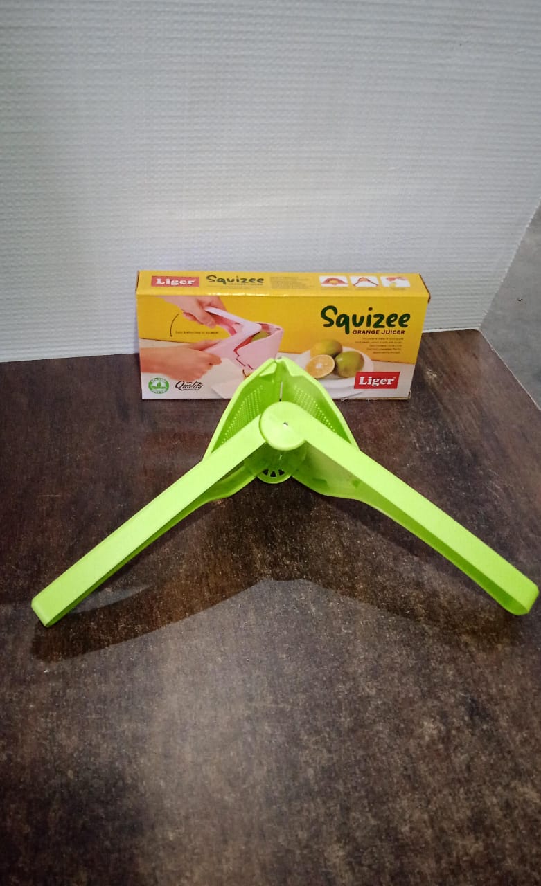 Liger Plastic Manual Handheld Lemon & Orange Squeezer Juice (1 Pc) Your Brand