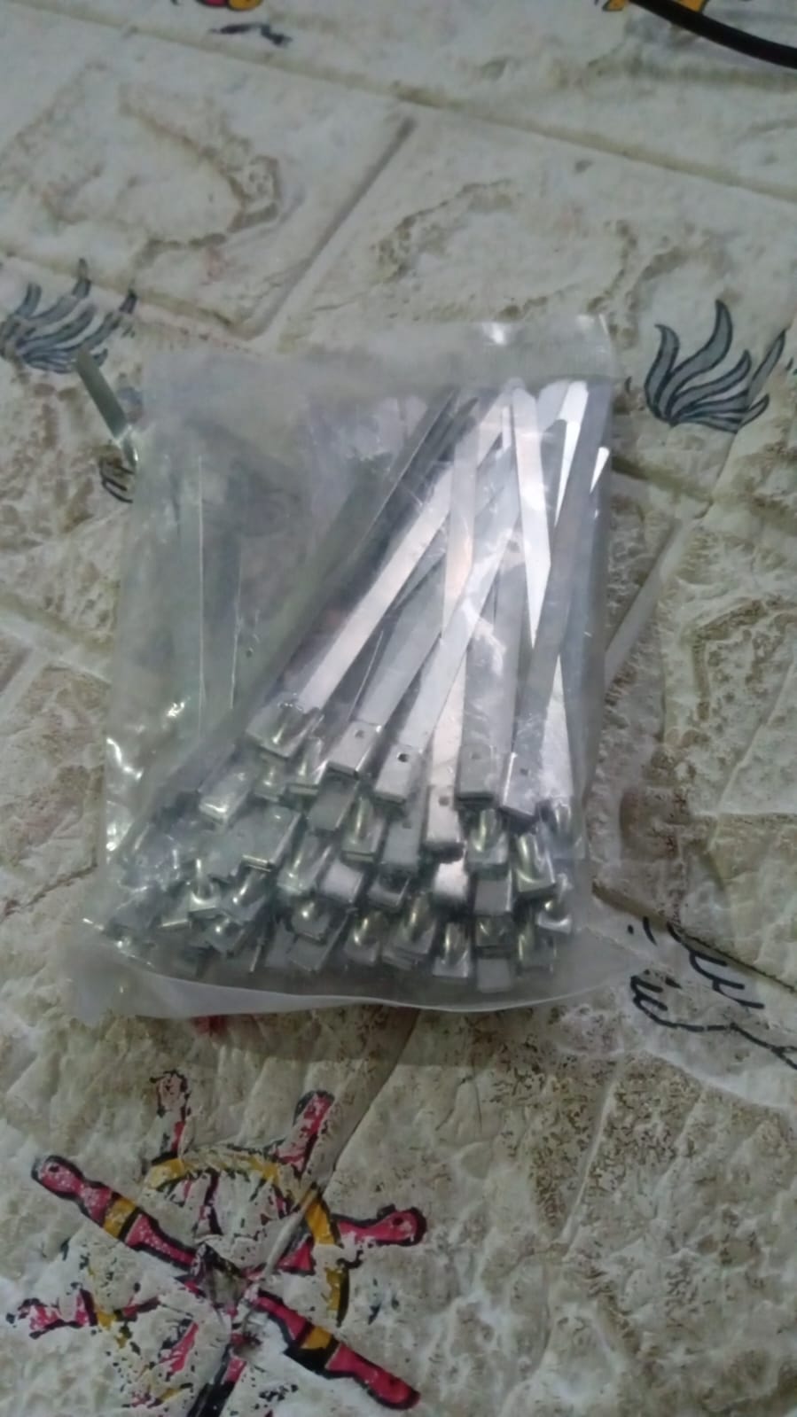 Stainless Steel Cable Ties for Solar & Home Use (100 Pc, 4.6x100mm) Your Brand