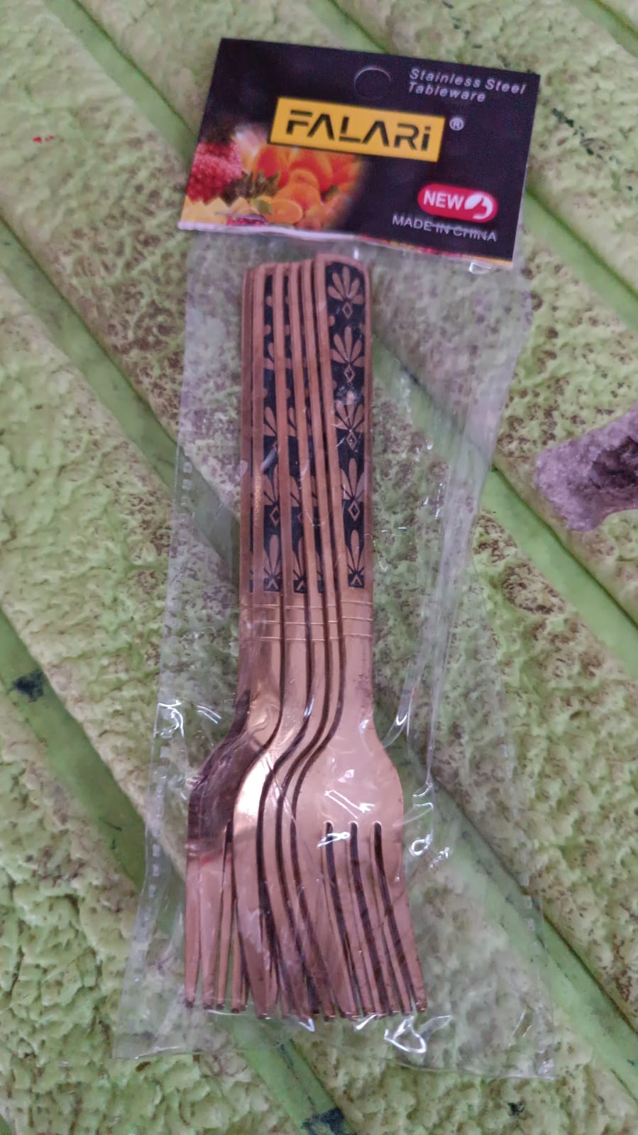 Stainless Steel Premium Fork Traditional Design Tablewar (6 Pcs Set / Golden) Your Brand