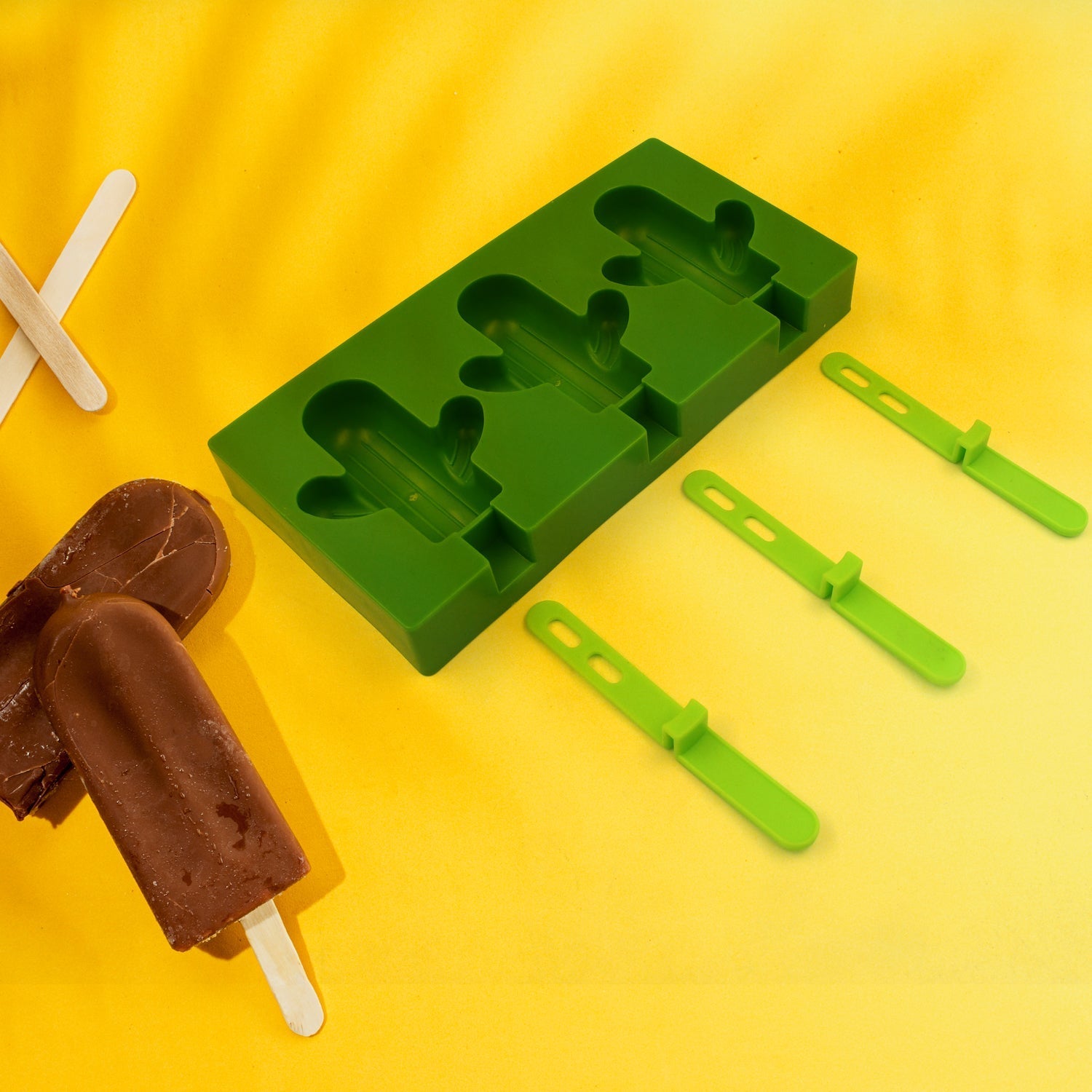 Ice Cream Mould sicle Mold, Cactus Shape Ice  Molds Homemade sicle for DIY Ice sicle, 3-Cavity Summer Food Kitchen Tools (1 Pc) Your Brand