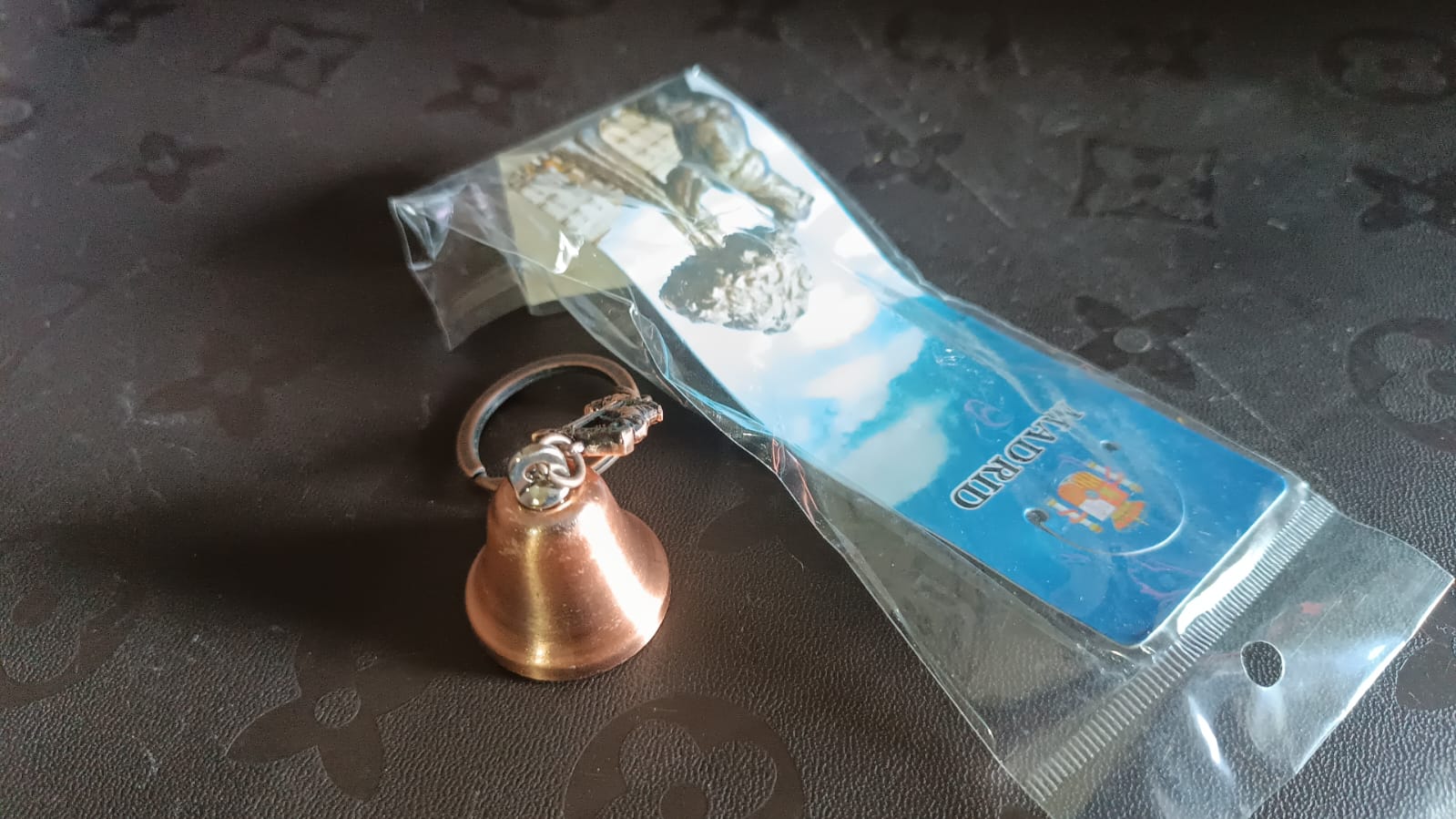 Metal Small Temple Bell Keychain, Motorcycle Bell Keychain (1 Pc / Mix Color) Your Brand