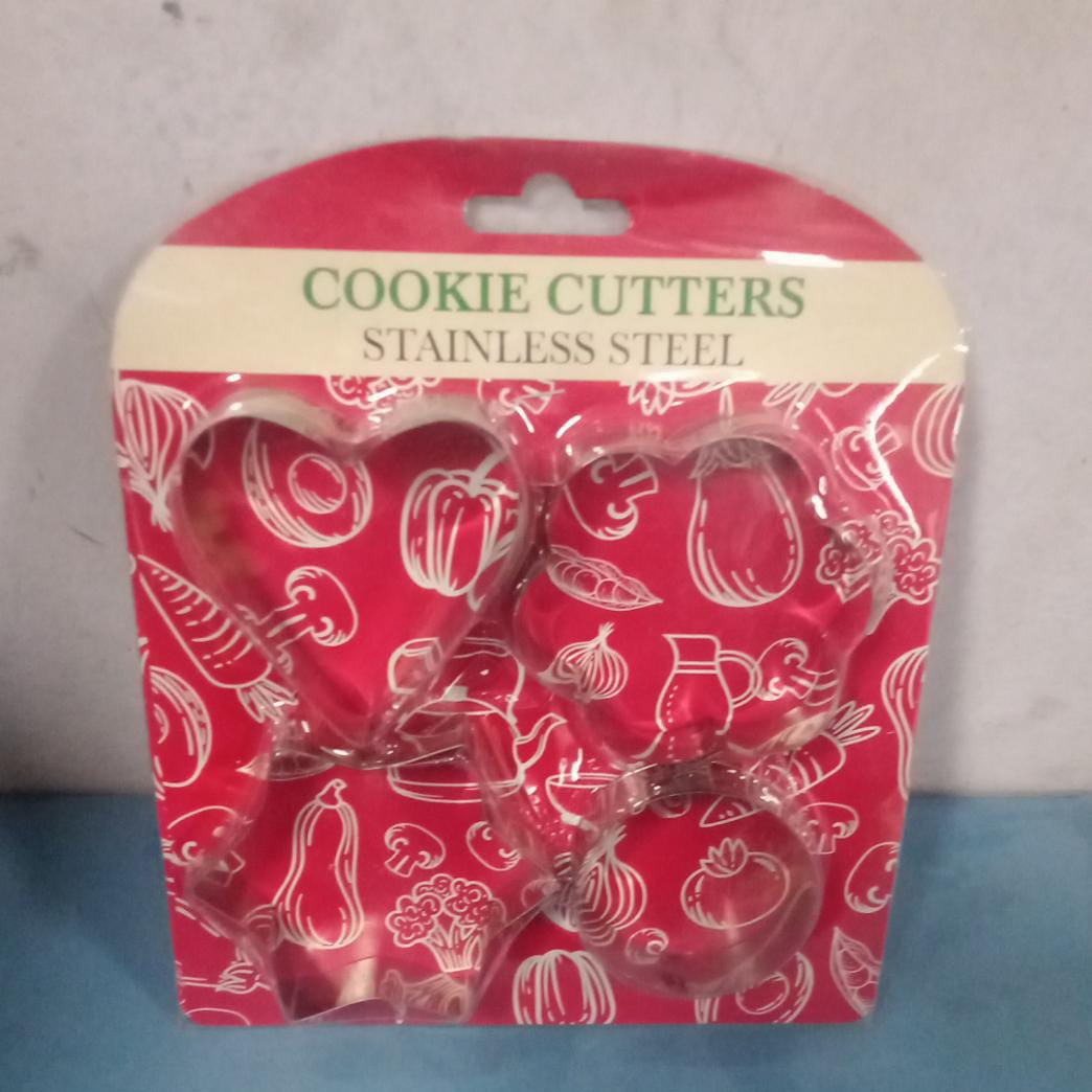 0827 Cookie Cutter Stainless Steel Cookie Cutter with Shape Heart Round Star and Flower (4 Pieces) Your Brand