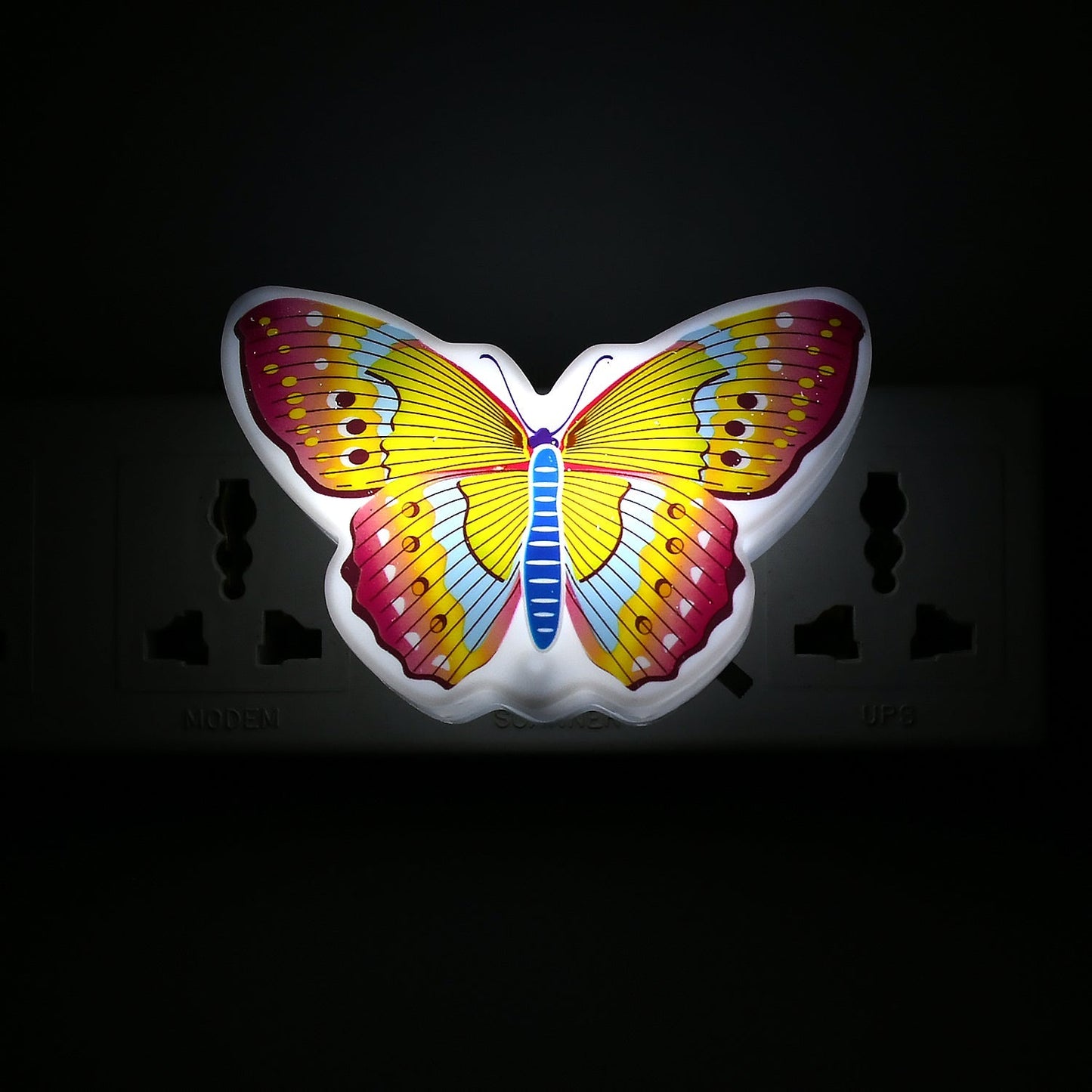 3D Illusion LED Night Light – Energy-Saving Decorative Lamp for Lobby & Drawing Room (1 Pc) Your Brand