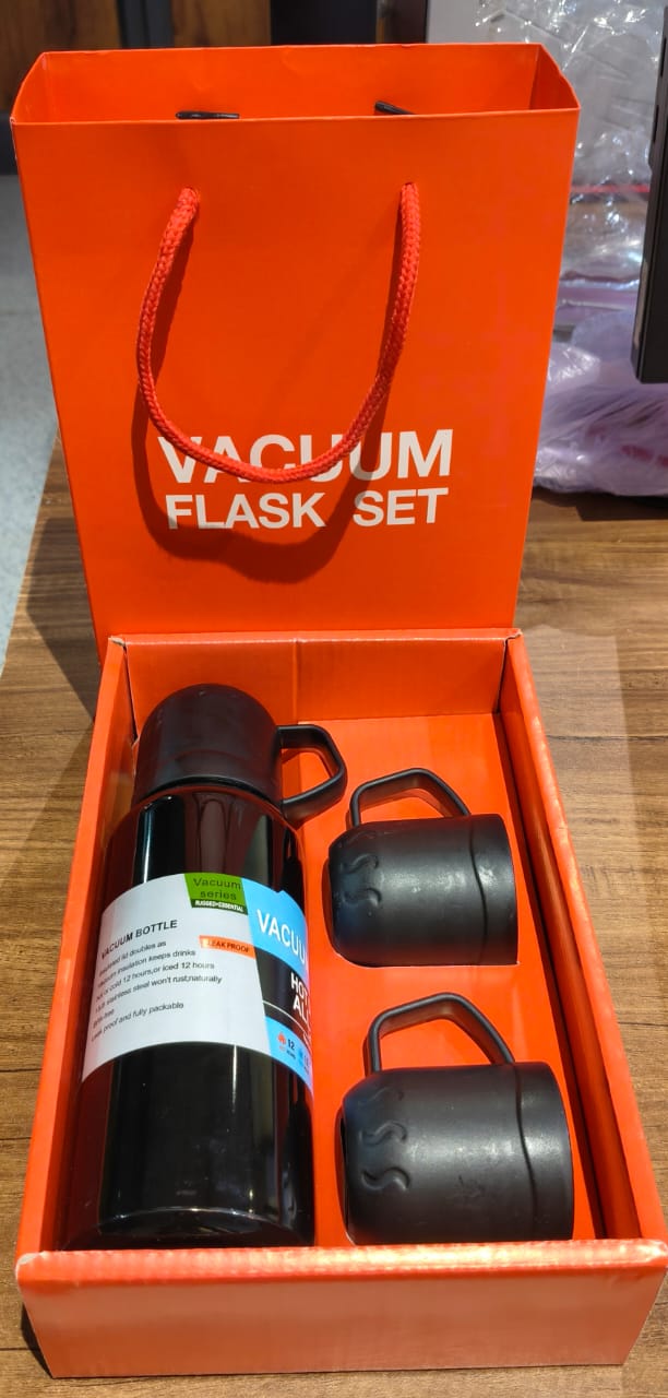 Black Vacuum Flask Set – Stainless Steel Thermos with 3 Cups, Approx 500ml Your Brand