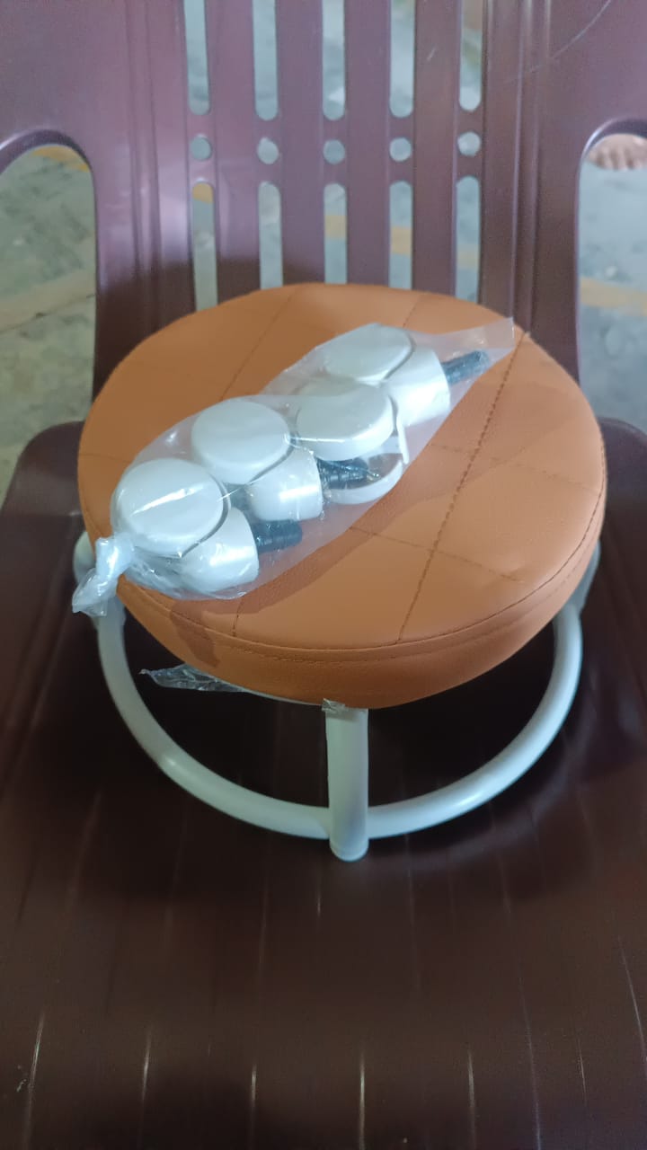 Roller Seat Stool Low Height Rolling Plastic Stool Multifunctional Small Household Movable Mini Stool Pulley Wheel Stool for Garage Home Library (1 Pc) Your Brand