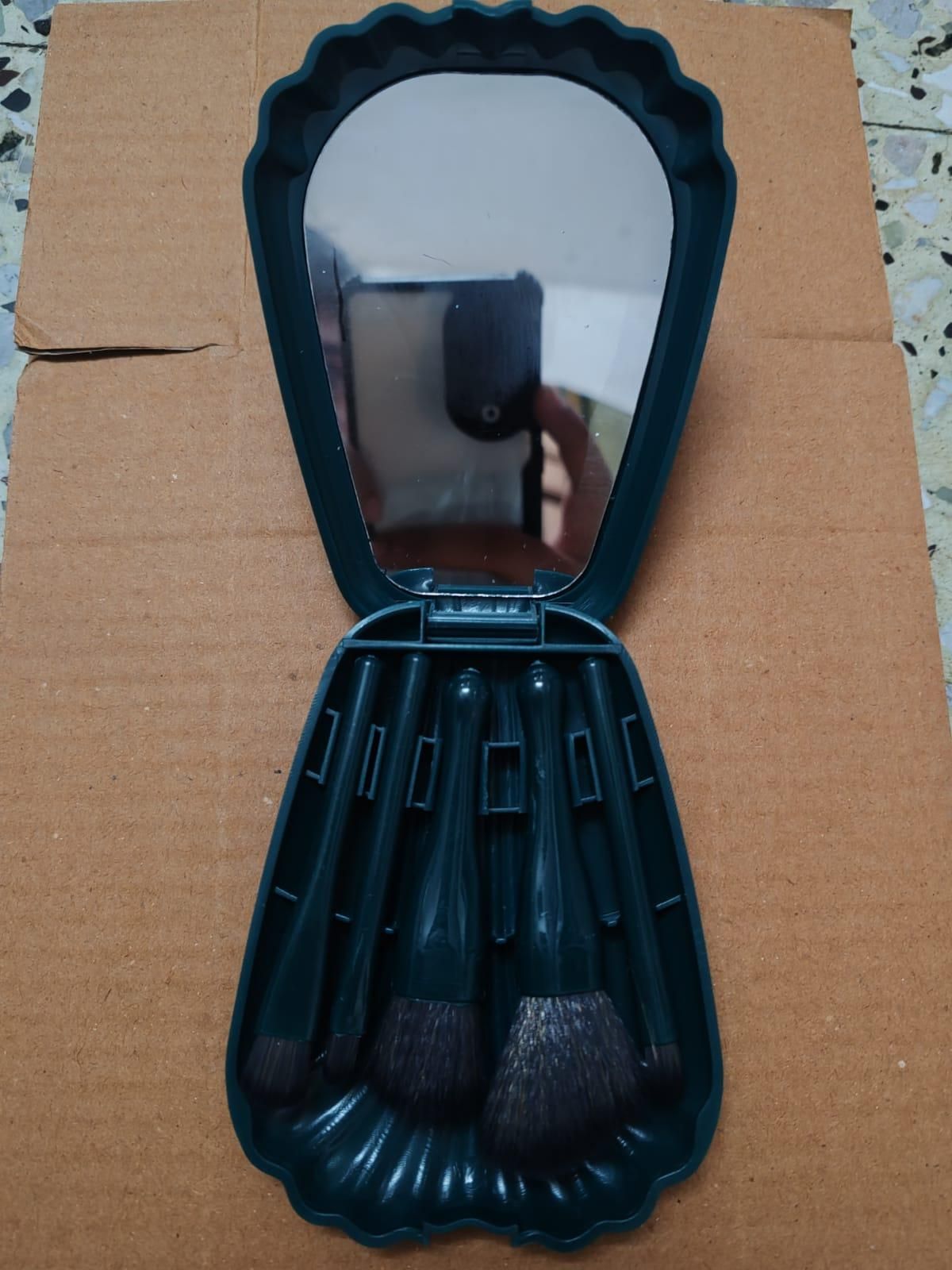 5pcs Soft Bristles with Mirror Case THE GIR FARMER