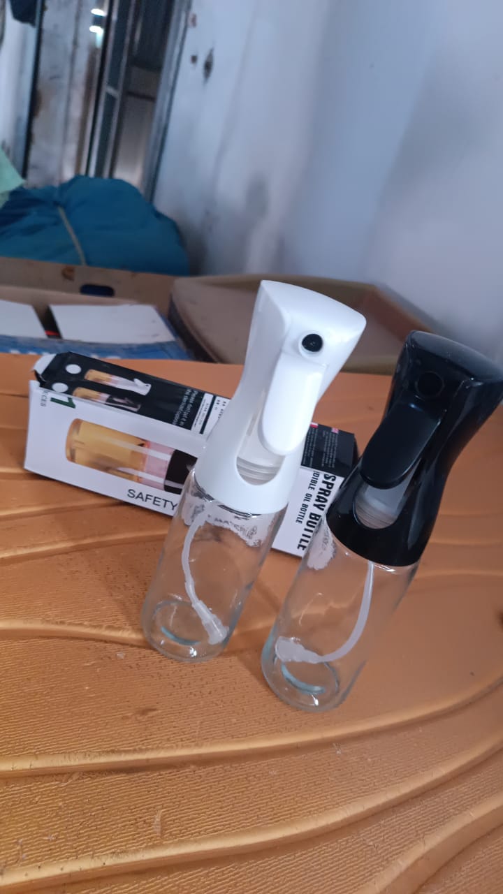 Glass Oil Spray Bottle - Versatile Kitchen Gadgets (250 ML Approx / With White Box) Your Brand