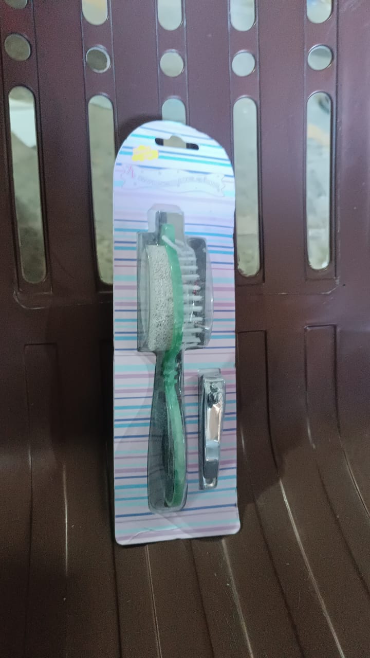 5 In 1 Pedicure Tool Pedicure Brush For Feet Foot Scrubber Foot File With Nail Cutter Your Brand