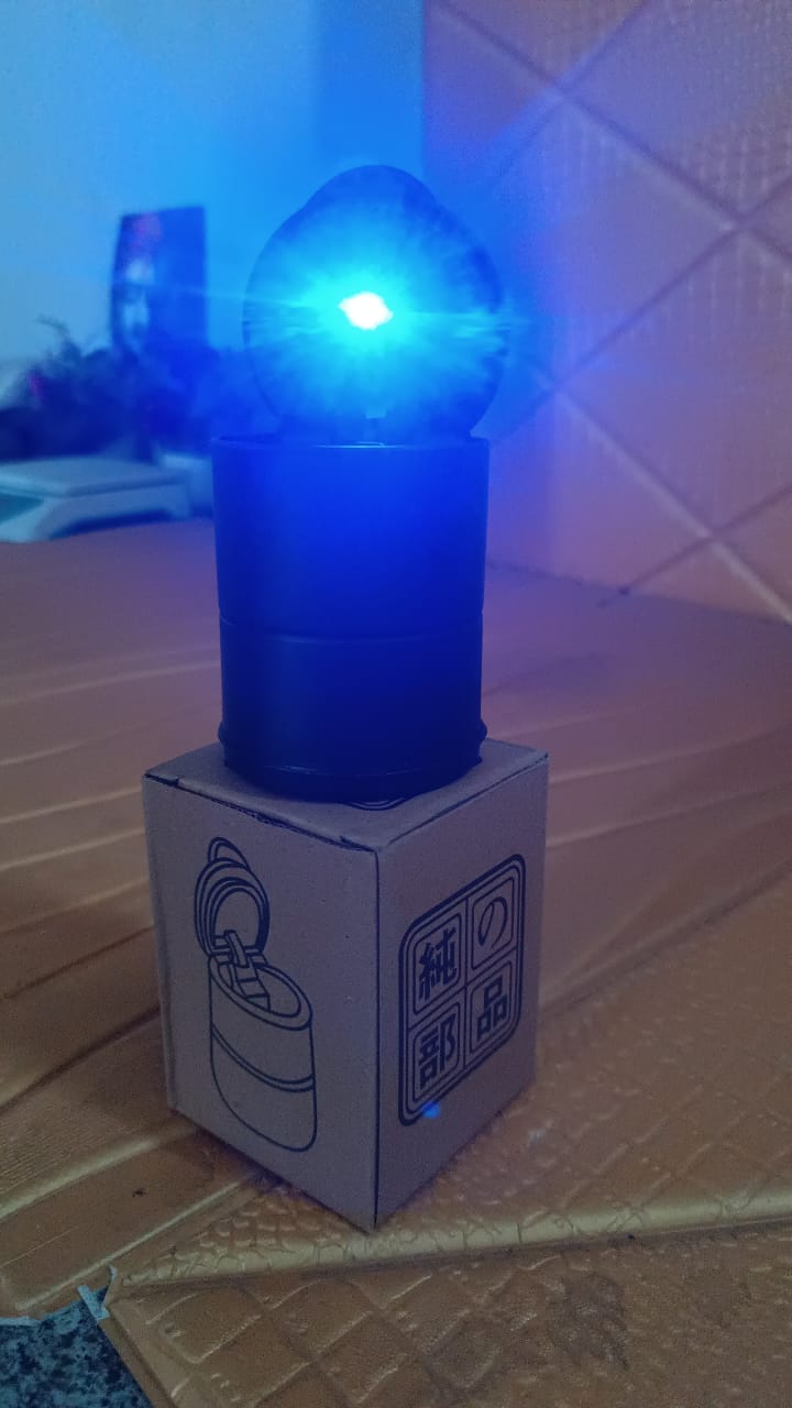 Portable Car Ashtray with Lid and Blue LED Light (1 Pc) Your Brand