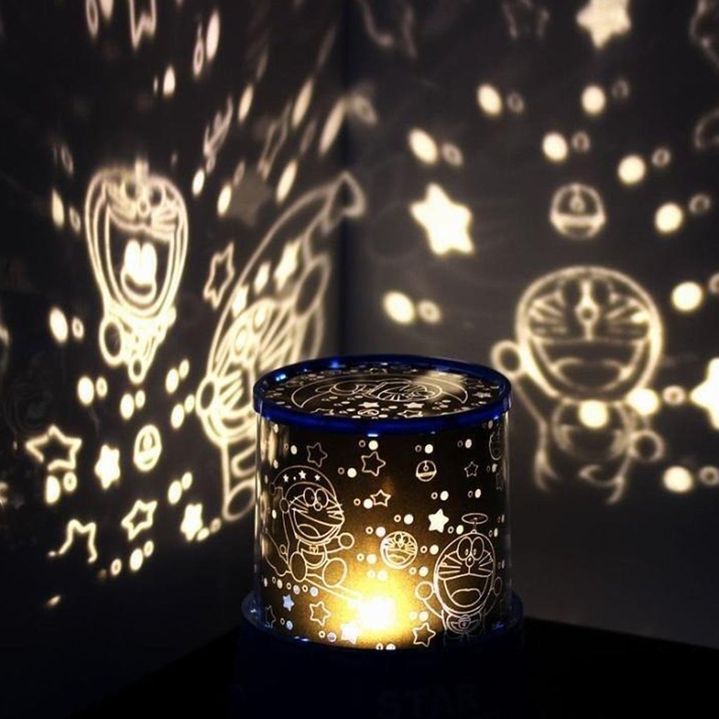 LED Projector Night Light Amazing Lamp, 3 Battery operated lamps, Rotation With the music Function, Master for Kids Bedroom Home Decoration Night Romantic Gift (Battery Not Included / 1 pc) Your Brand