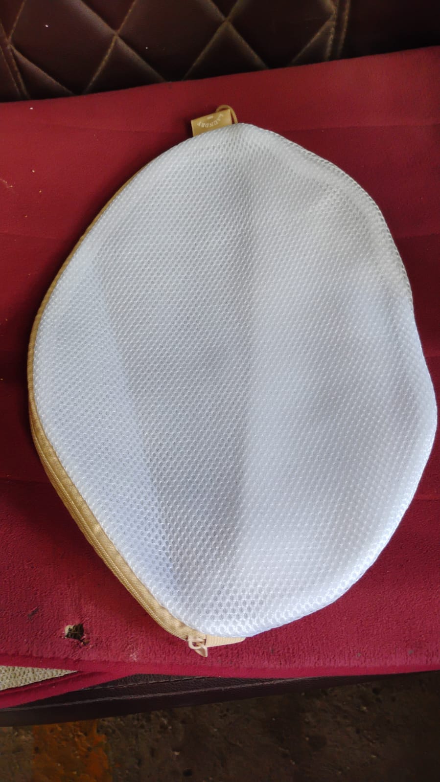 Premium Round Mesh Bra Wash Bag with Zipper for Washing Machine (1 Pc / Mix Size & Design) Your Brand