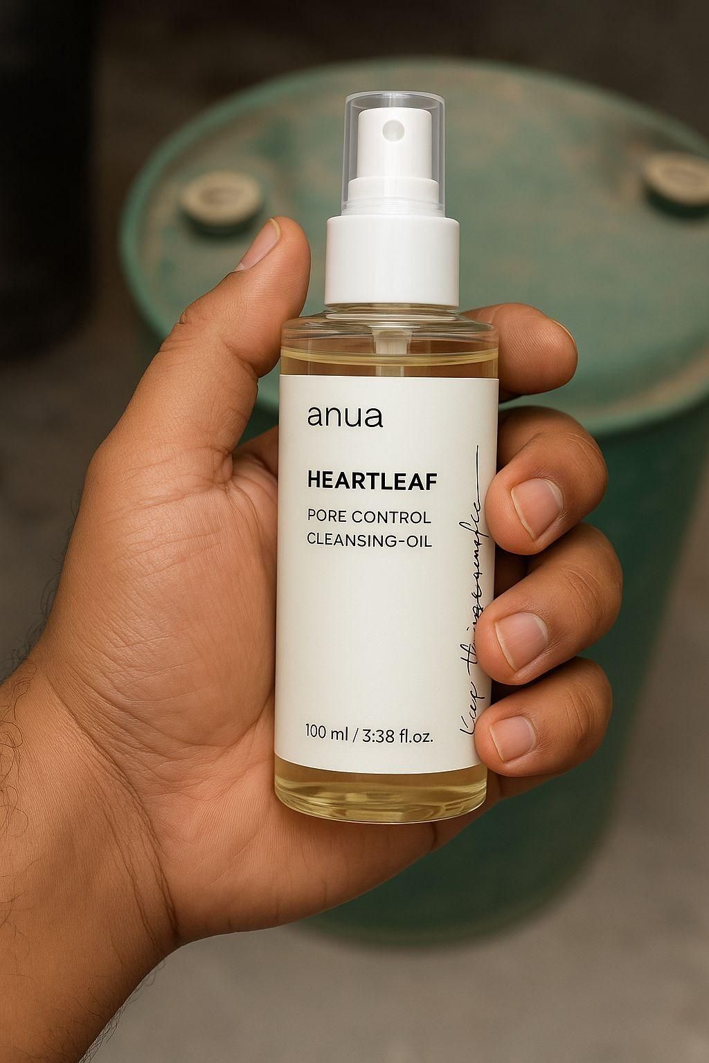 Anua Heartleaf Pore Control Cleansing Oil in 100 ml bottle for effective pore cleansing