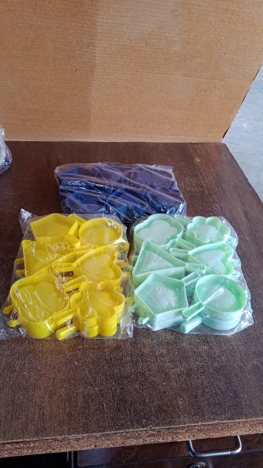 Plastic Cookie Cutter Mould Set (6 Pc) Your Brand