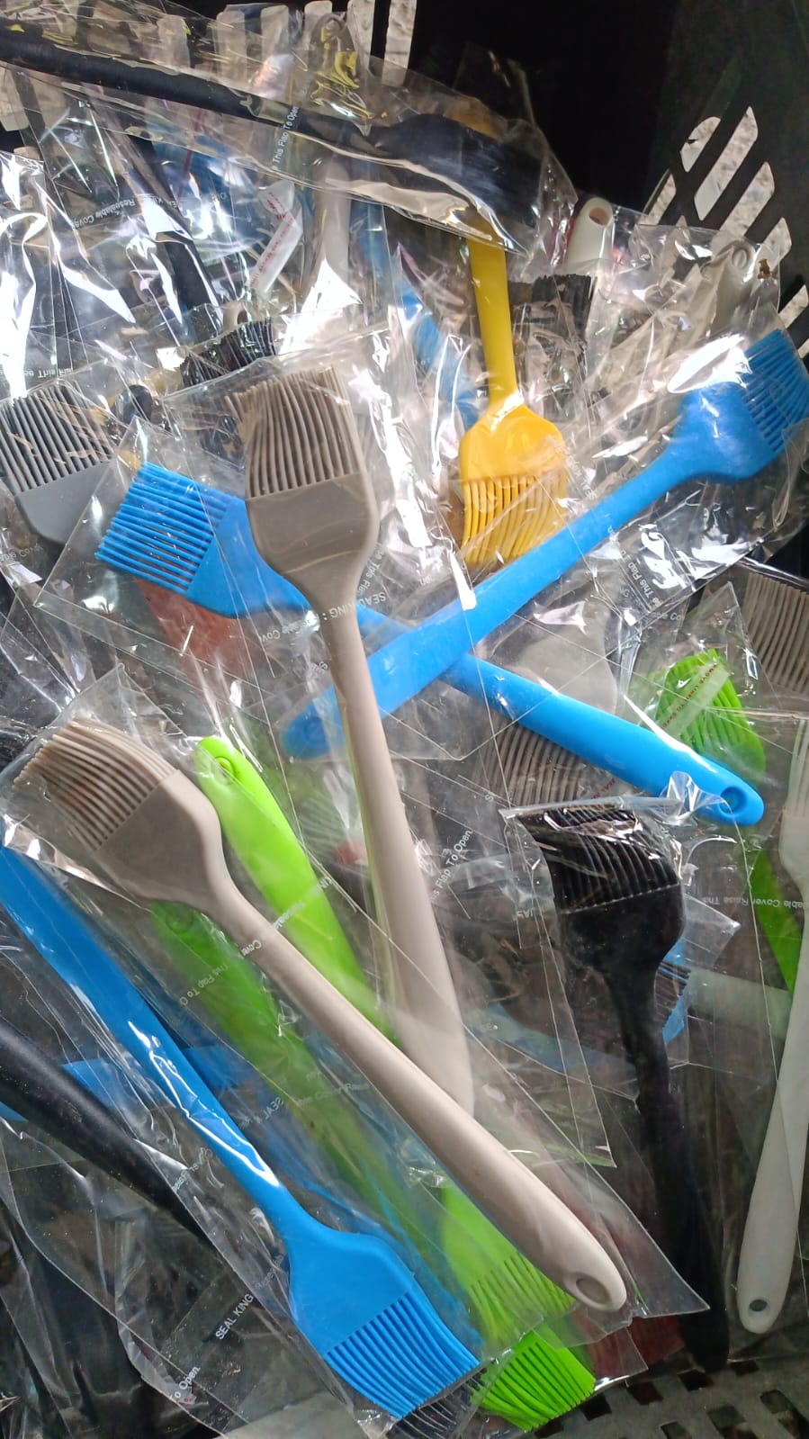 Oil brush set featuring colorful best baking basting brush in blue green yellow and white