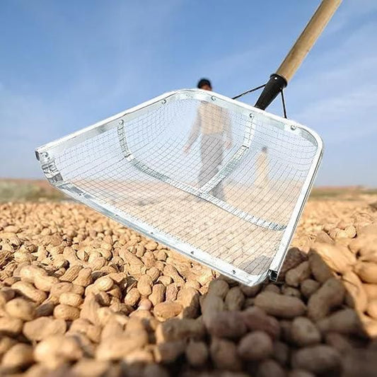 Durable soil lifting shovel with a mesh design, ideal for gardening and landscaping, the best shovel for soil lifting