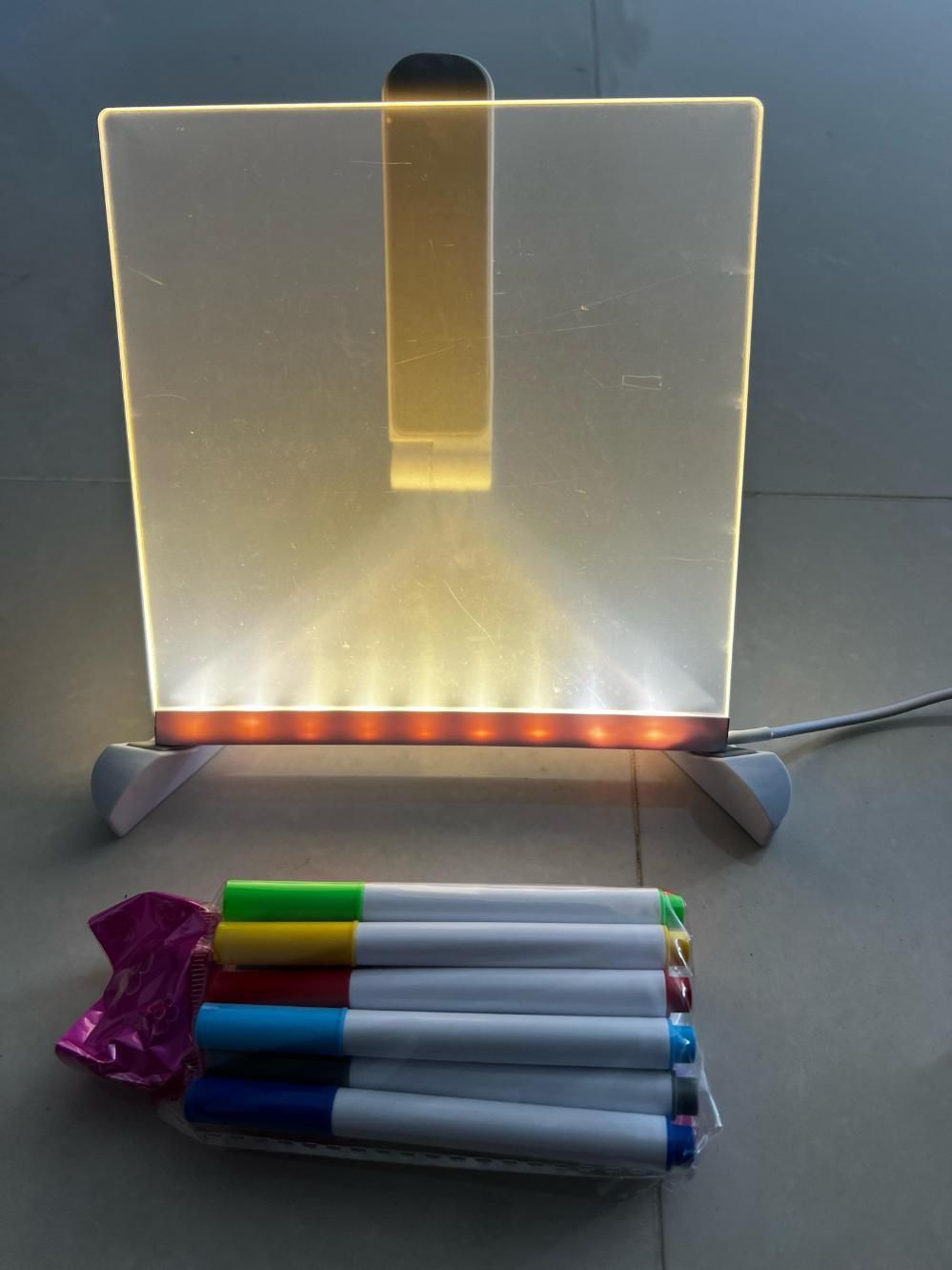 THE GIR FARMER light up drawing pad for kids glowing acrylic LED board on stand with six color markers