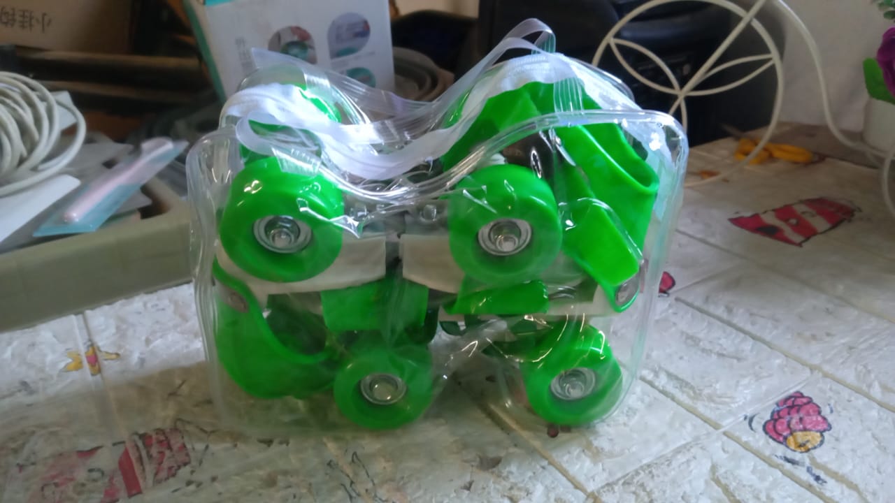 Roller Skates for Kids, Very Adjustable & Comfortable to Use / Roller Skate, Skating / (Pair of 1) Your Brand