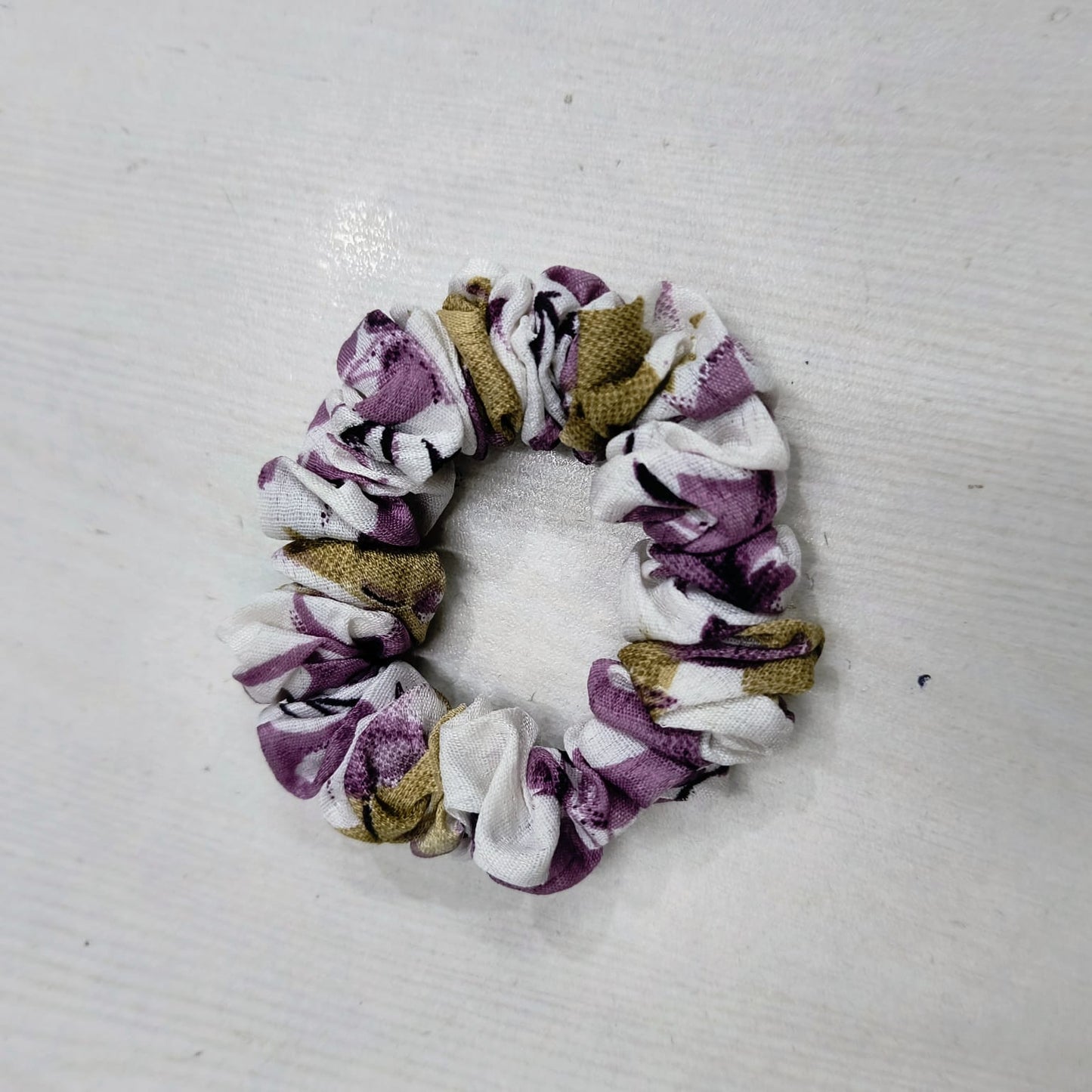 Durable printed hair accessories scrunchie with purple and olive floral pattern by Amd-Deodap