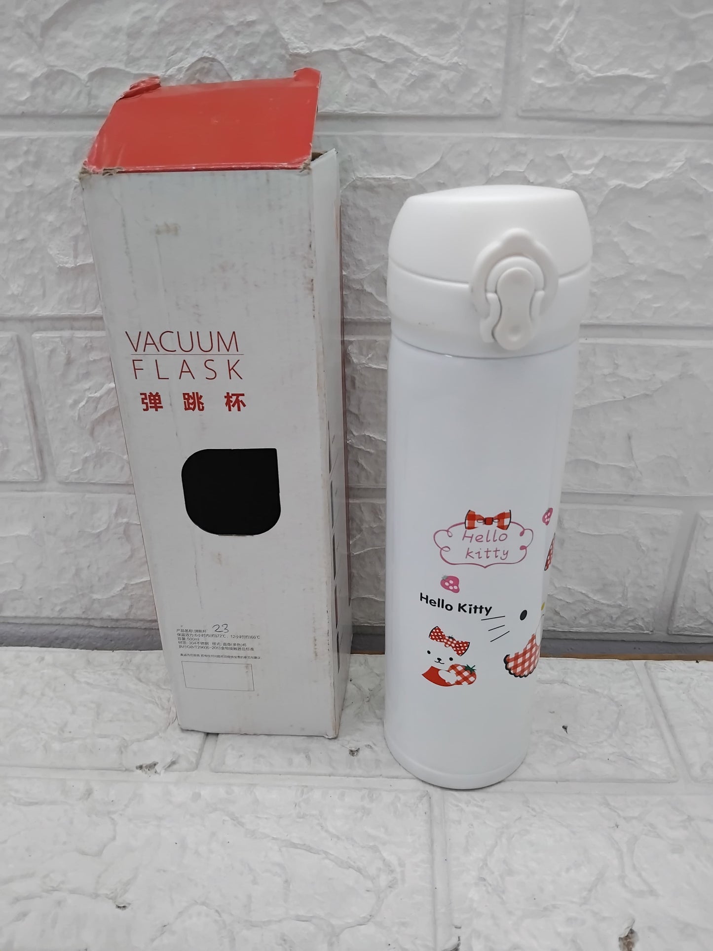 White stainless steel kitty water bottle insulated vacuum flask with Hello Kitty design