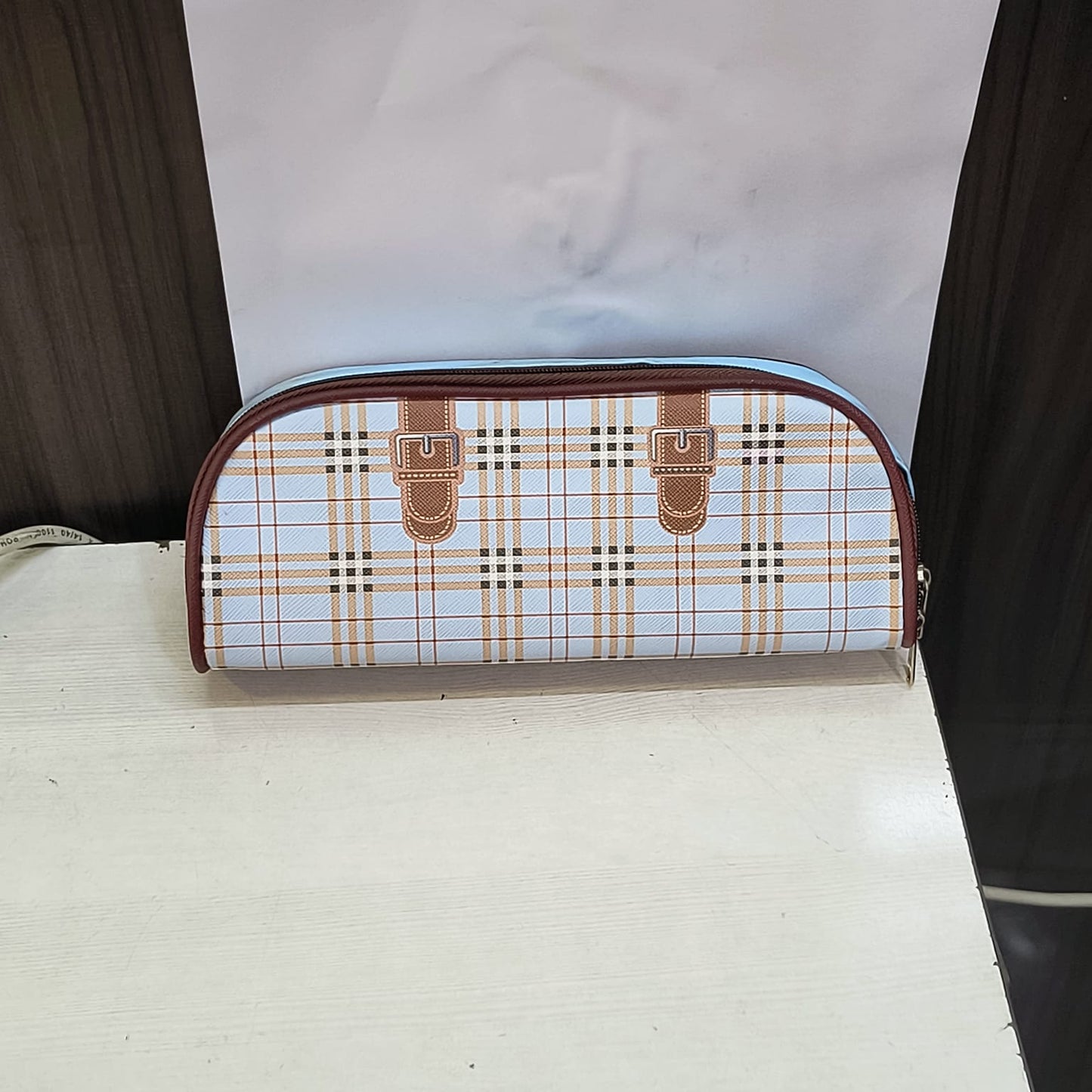 Amd-Deodap school pencil case for children with brown and white checkered pattern and zipper closure
