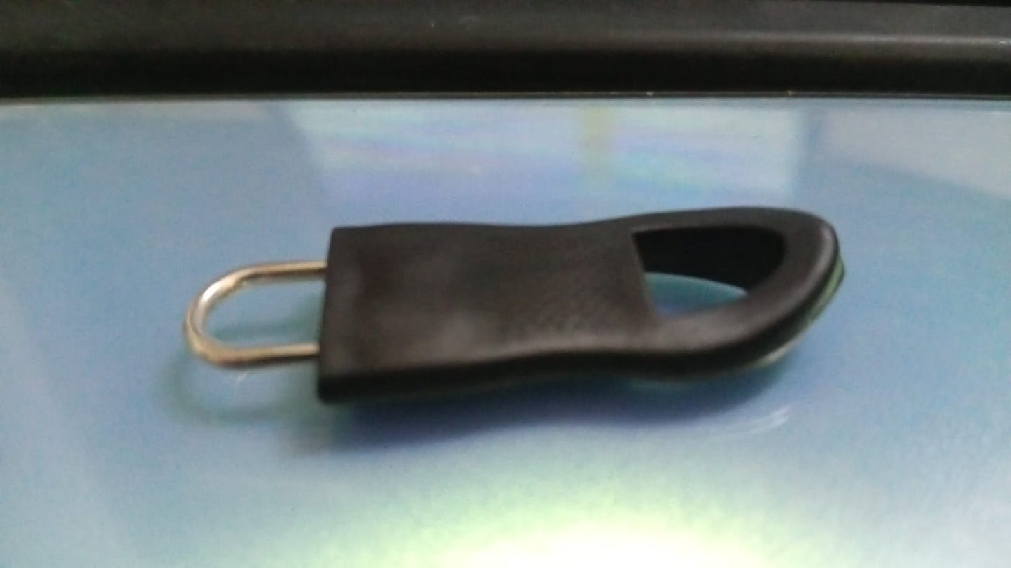 Zipper Pull Tab Replacement in Black for Easy Gripping and Use on Zippers