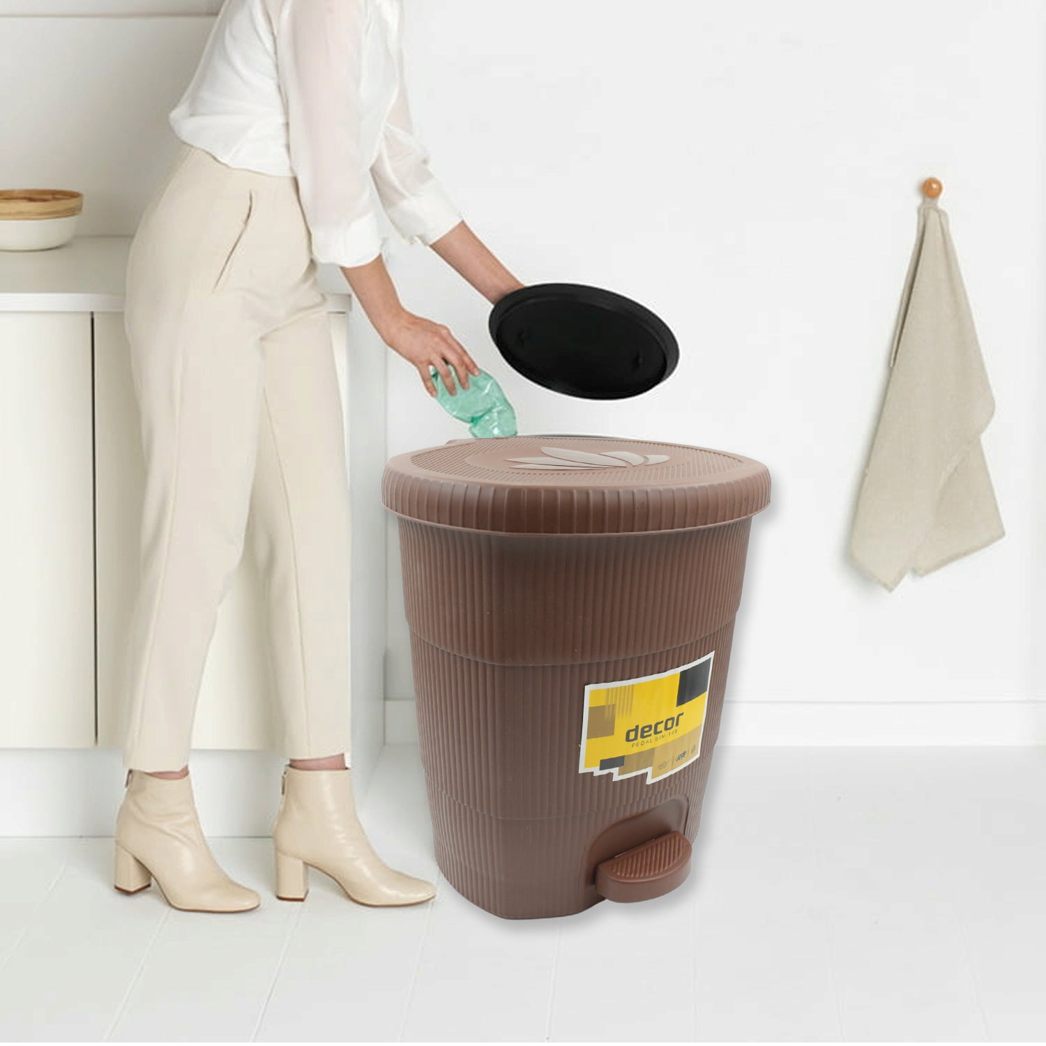 Homeware Dustbin Clean Mini Small Size Plastic Pedal Dustbin Used For Kitchen, Office, Car (1 PC) Your Brand