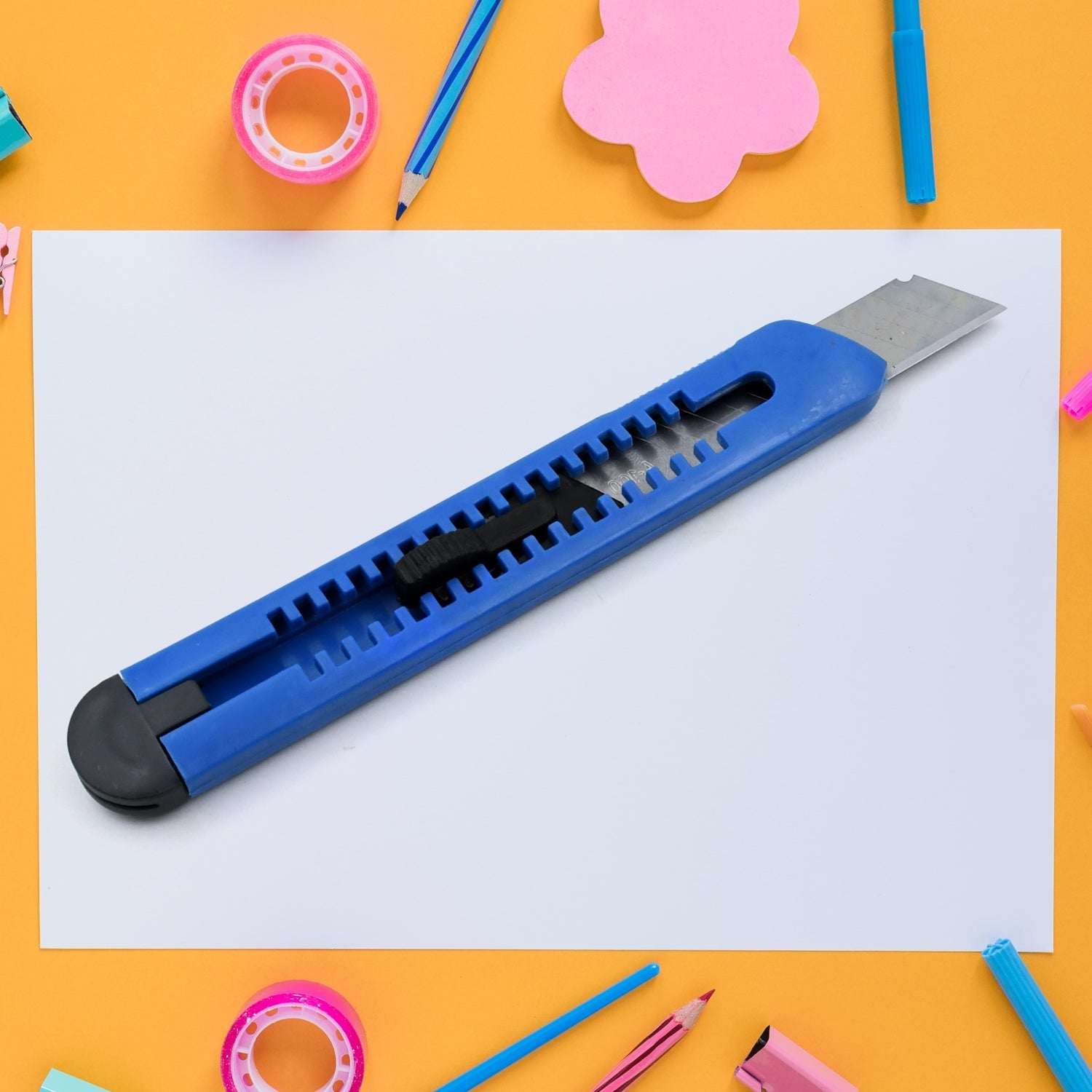 Multi-Use Iron Cutter, Cutting Blade and Precision Knife Blade, Utility Knife - Heavy Duty Industrial Cutter Knife (18mm) Your Brand