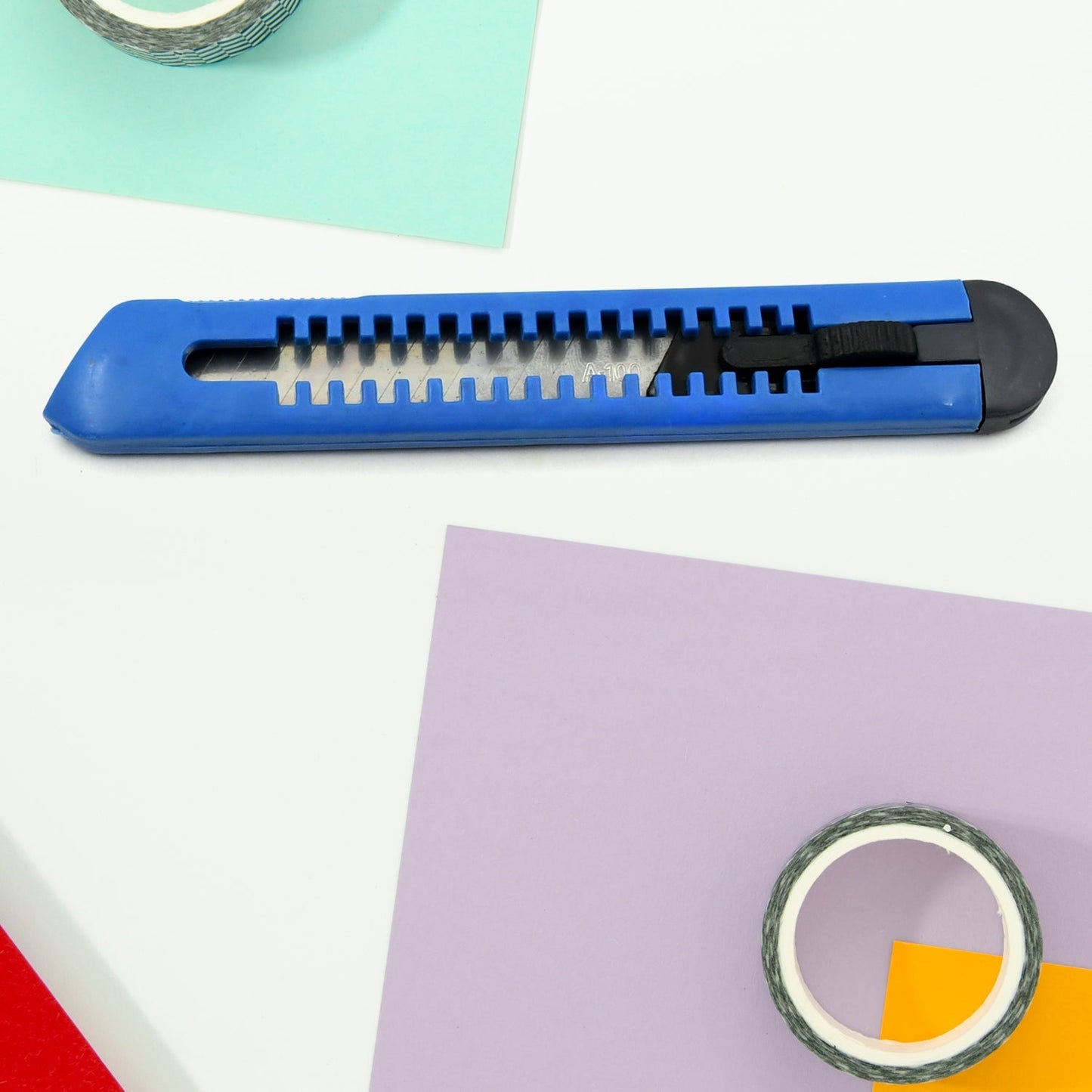Multi-Use Iron Cutter, Cutting Blade and Precision Knife Blade, Utility Knife - Heavy Duty Industrial Cutter Knife (18mm) Your Brand