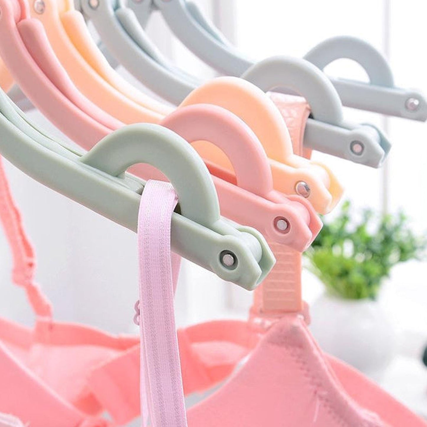 Travel Hangers, Portable Folding Clothes Hangers (1 Pc / Small) Your Brand