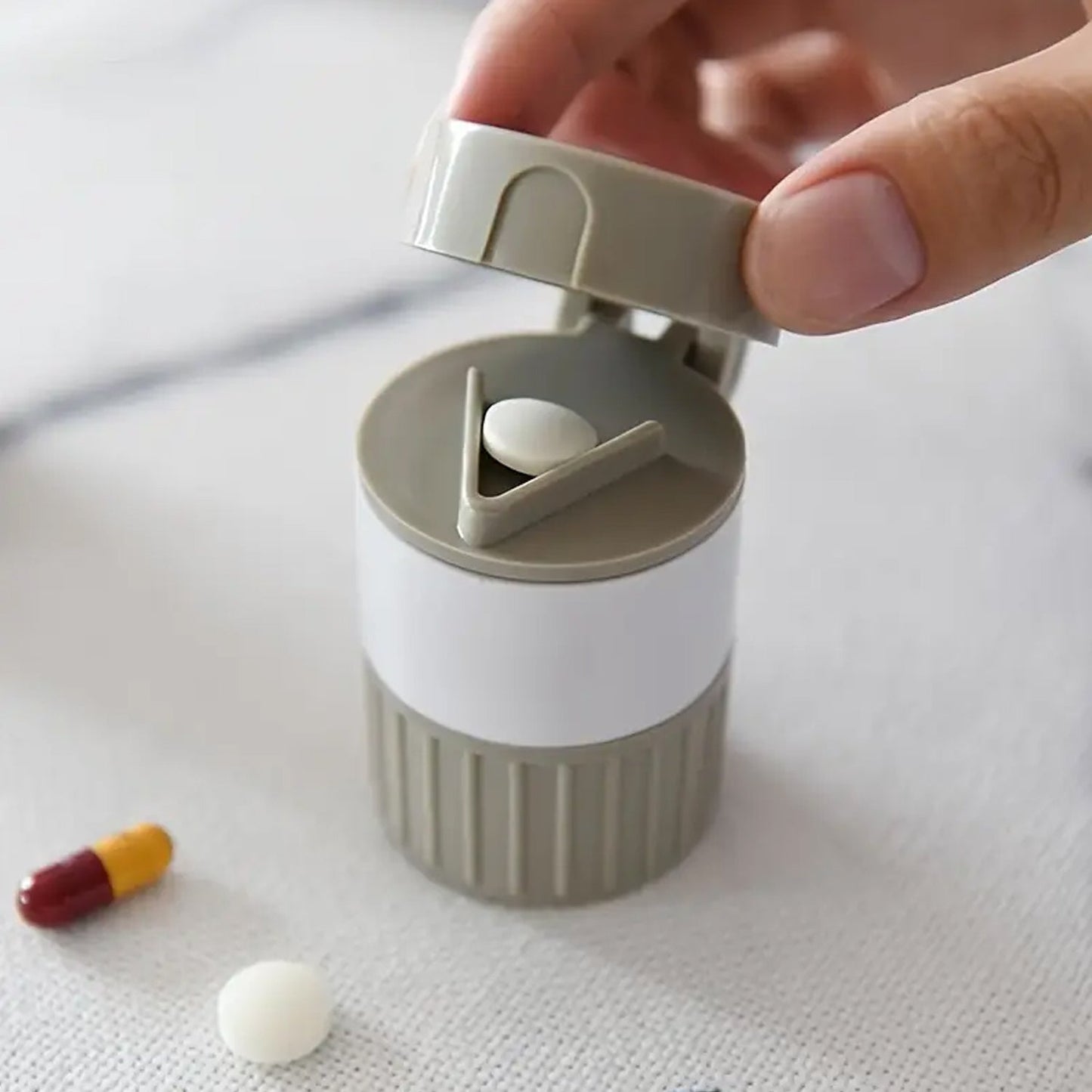 4-in-1 Medicine Cutter, Crusher, Storage Box for Pills Organivo