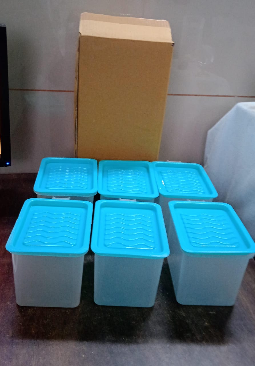 Air Tight Unbreakable Big Size 1100 ml Square Shape Kitchen Storage Container (Set of 6) Your Brand