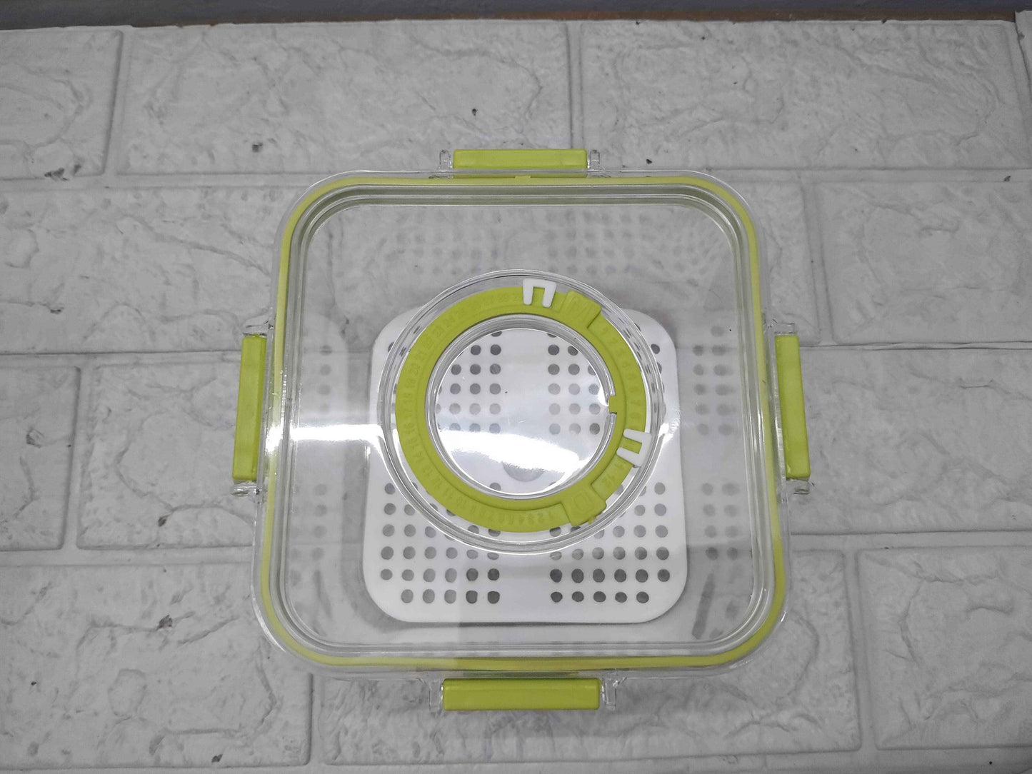 Fridge Storage Container with Time keeping on Top Lid