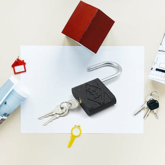 Black Iron Padlock – Brass Core, Waterproof & Anti-Theft for Home & Outdoor (75 mm) Your Brand