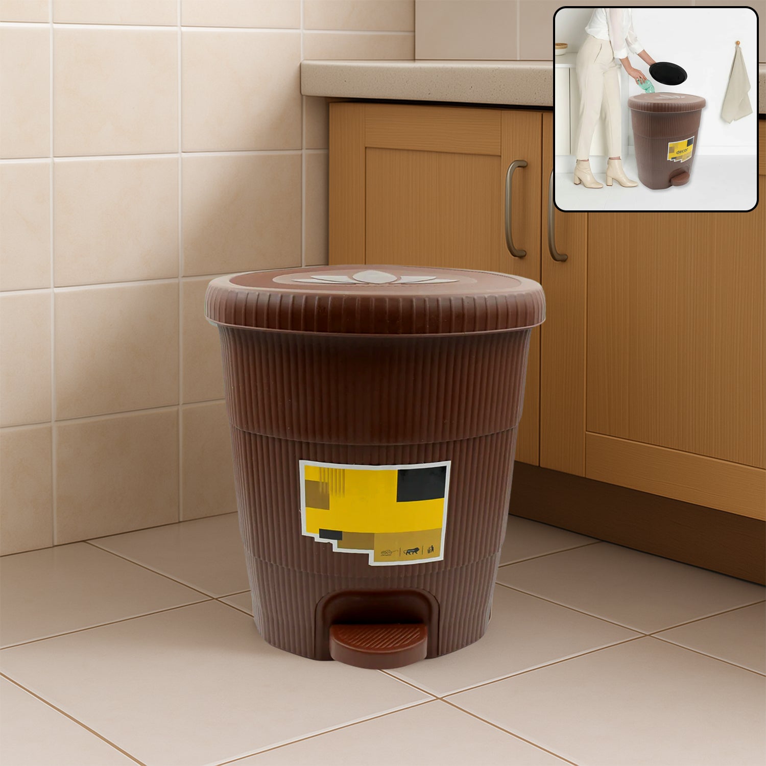 Homeware Dustbin Clean Mini Small Size Plastic Pedal Dustbin Used For Kitchen, Office, Car (1 PC) Your Brand