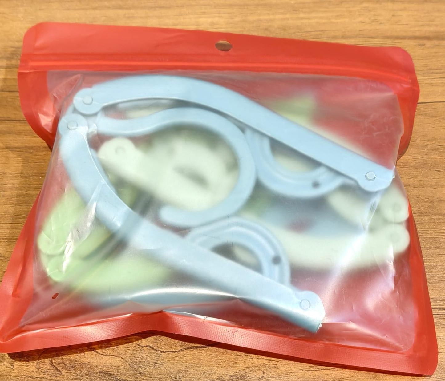 Travel Hangers, Portable Folding Clothes Hangers (4 Pc / Big) Your Brand