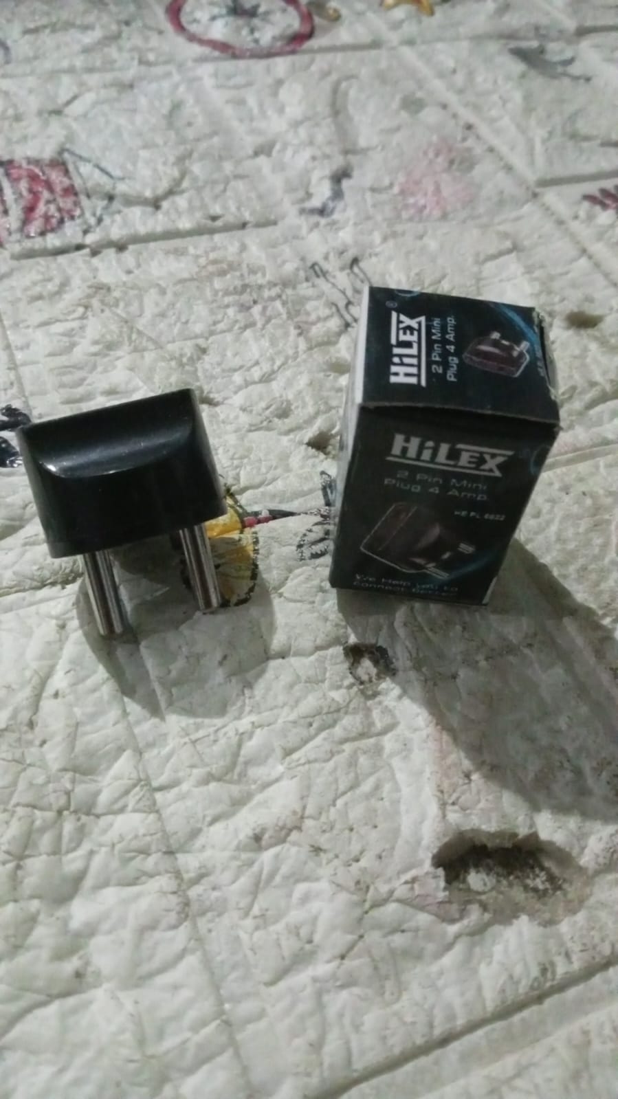 2 Pin 4 Amp. Conversion Electrical connector Plug, 2 PIN Plug Converter, Plug Adapter With Color Box (1 Pc ) Your Brand