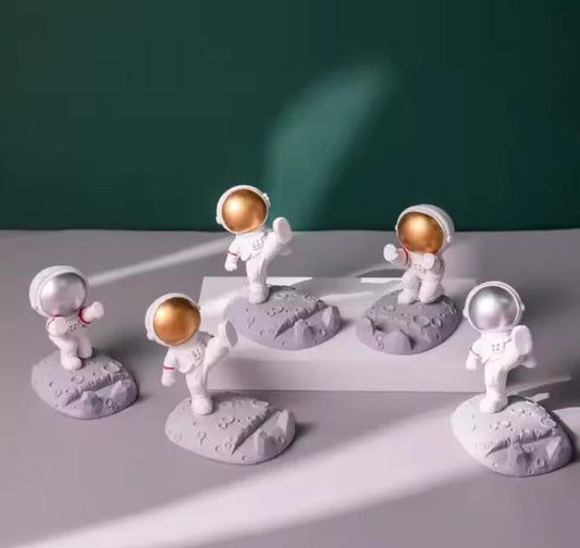 Nordic Style Astronauts Mobile Phone Stand Holder THE GIR FARMER