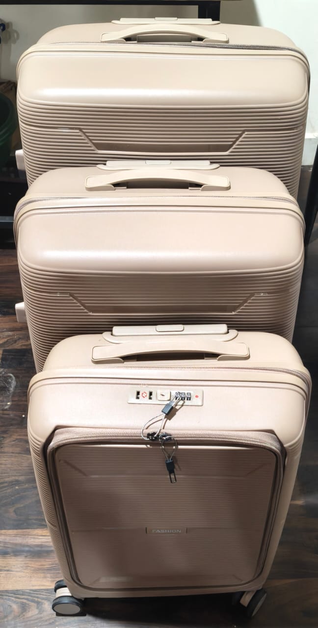 Hard-Shell Trolley Luggage Bag (Set of 3-pice / Mix Color) Your Brand