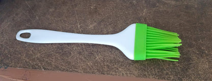 Silicone Kitchen Oil Spatula Brush with Handle Pastry / Cake Brush (17 cm / 1 Pc) Your Brand