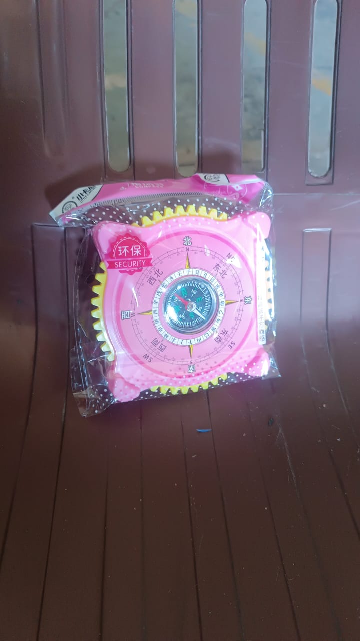 2-in-1 Navigation / Direction North-South Compass with Clock (1 Pc) Your Brand