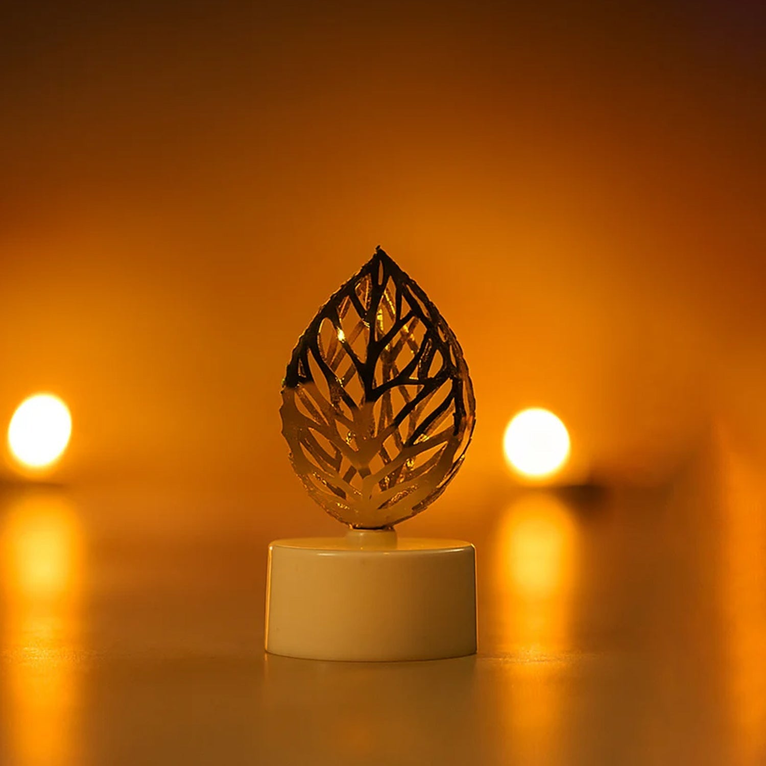 Decorative Golden Leaf Shaped Flameless LED Candles (4 Pc) DeoDap