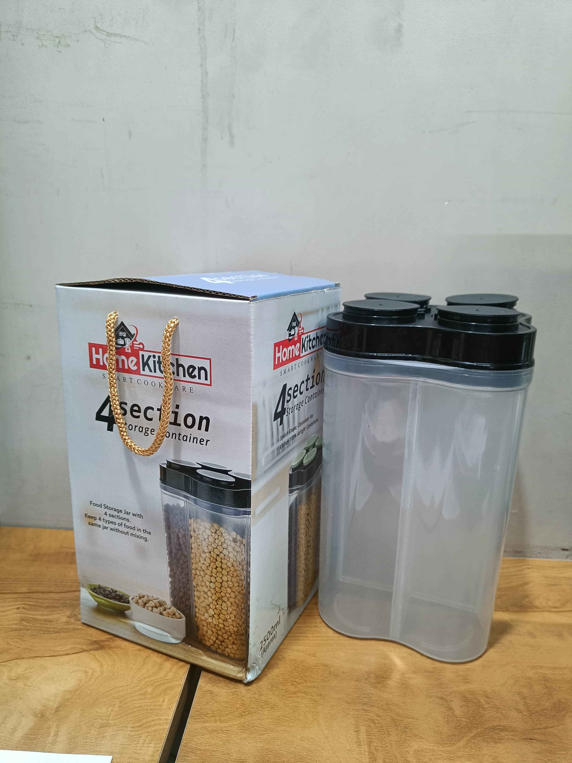 Plastic Lock Food Storage 4 Section Container 2500ml