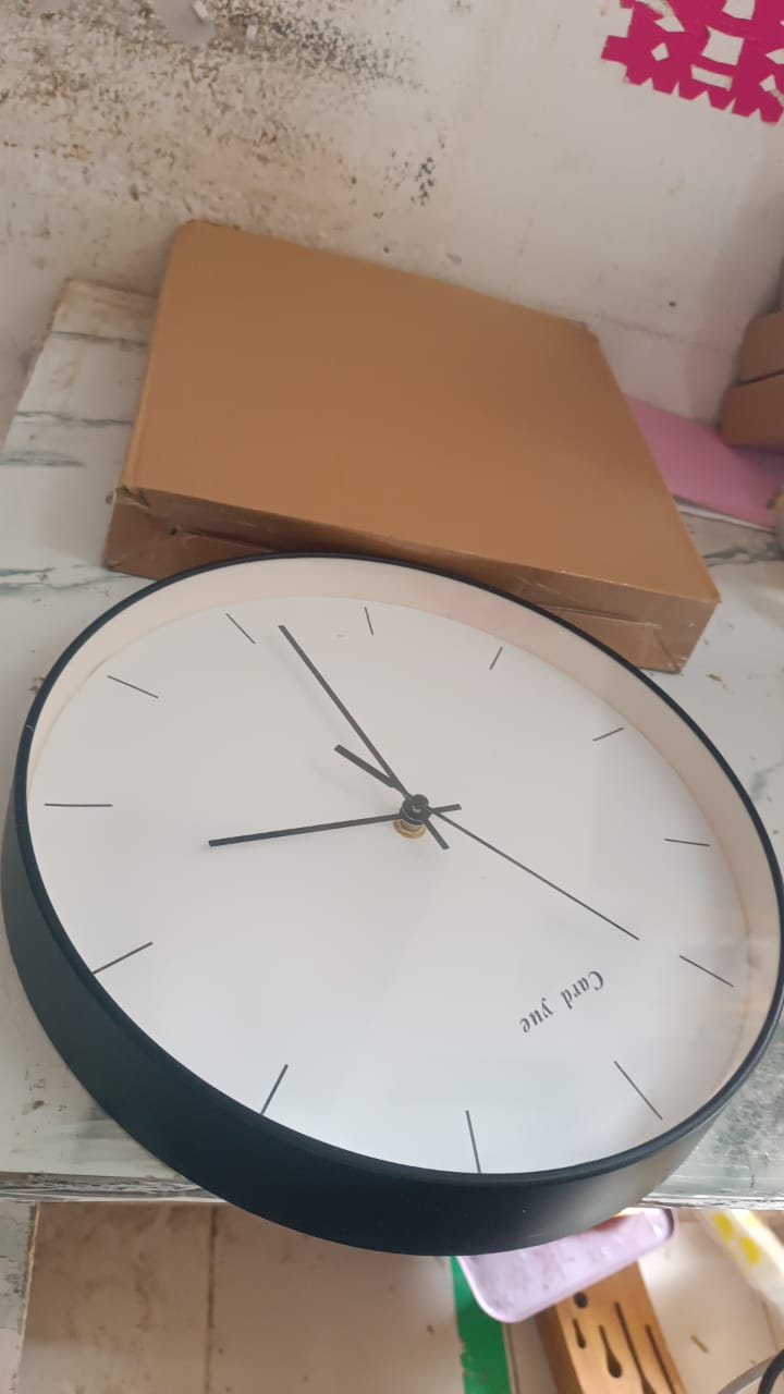 Minimalist Wall Clock with Accessories (1 Pc) Your Brand